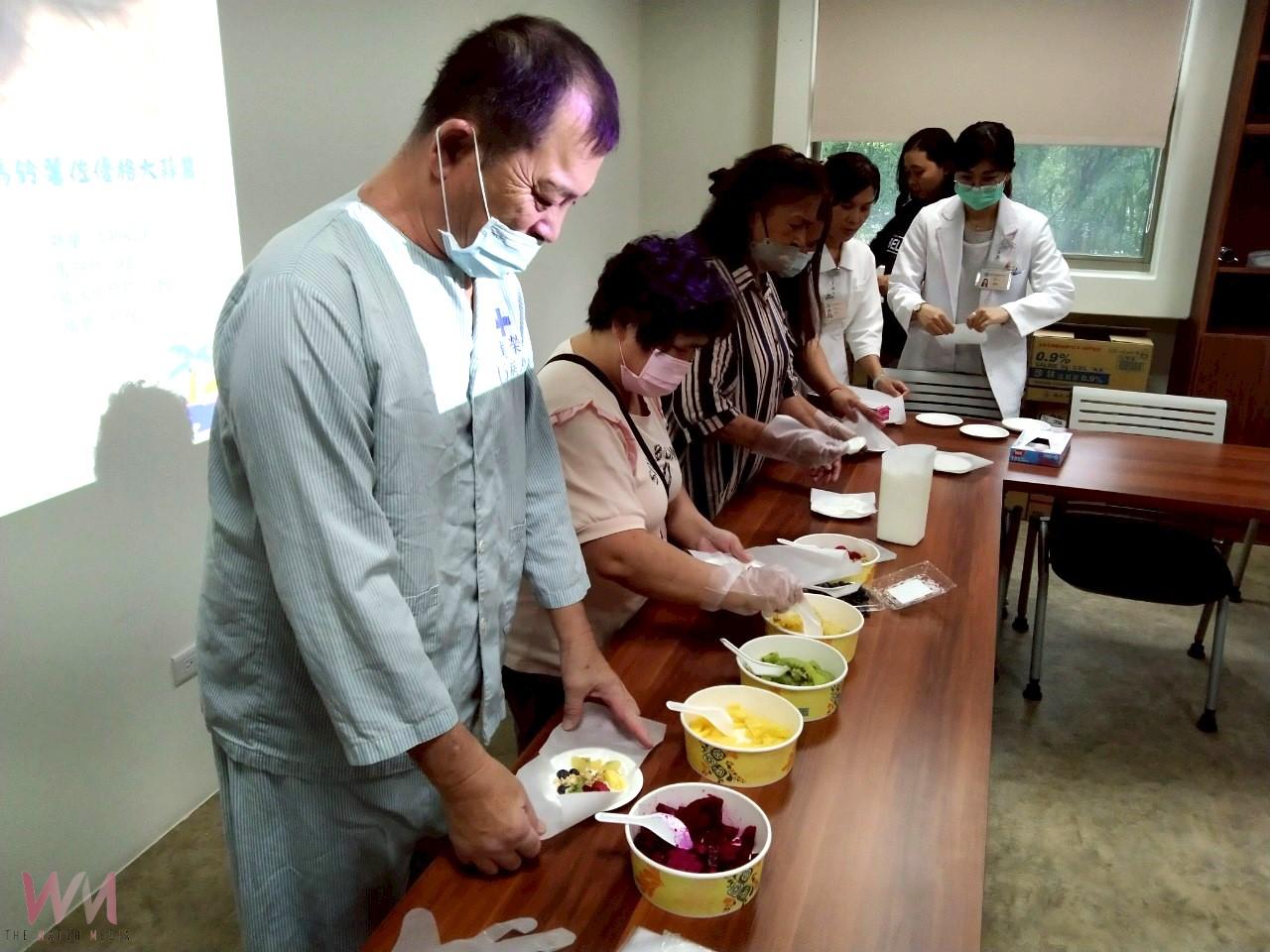 中榮埔里分院營養師舉辦手作優格料理活動助病友增進營養享受復健樂趣 - https://www.watchmedia01.com