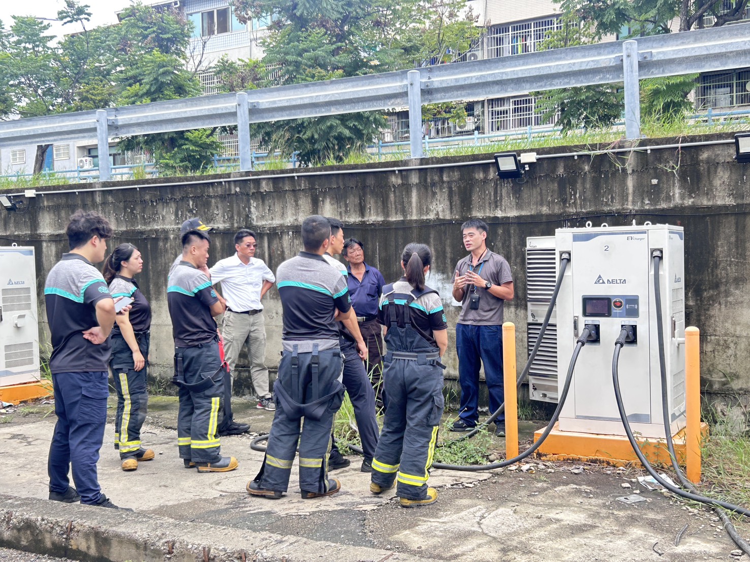 電巴起火怎麼辦？員林客運聯手消防模擬火警應變 - https://www.watchmedia01.com
