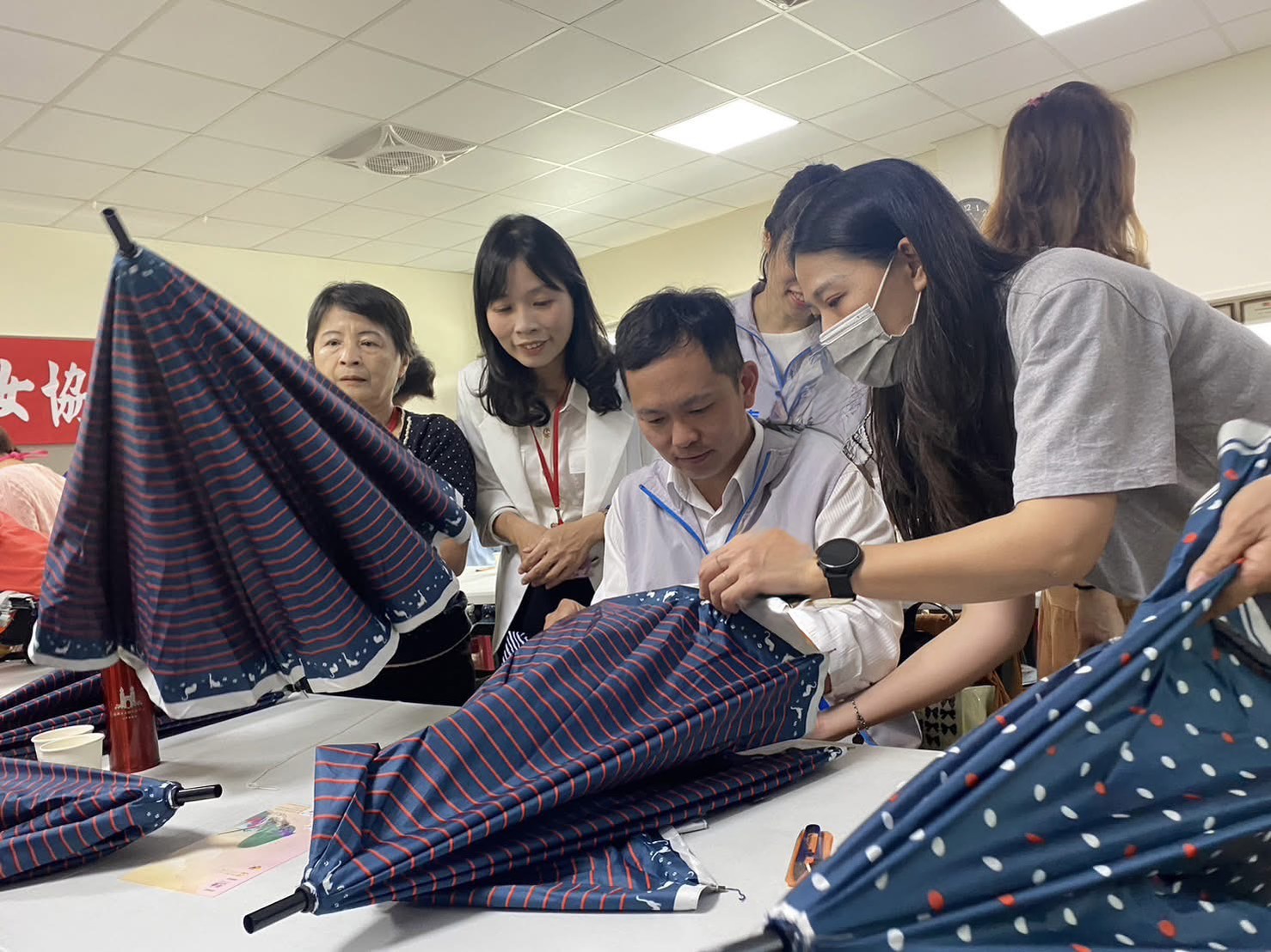 王義川嘲諷女性外貌挨批　民眾黨彰化黨部：停止嘲笑女性外貌 - https://www.watchmedia01.com