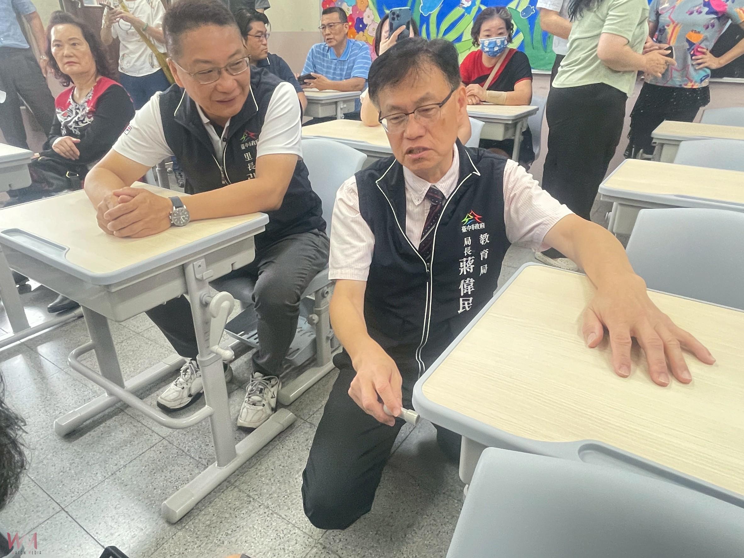 台中市校園設備大升級　教育局長視察可調式課桌椅配置 展現學習環境品質 - https://www.watchmedia01.com