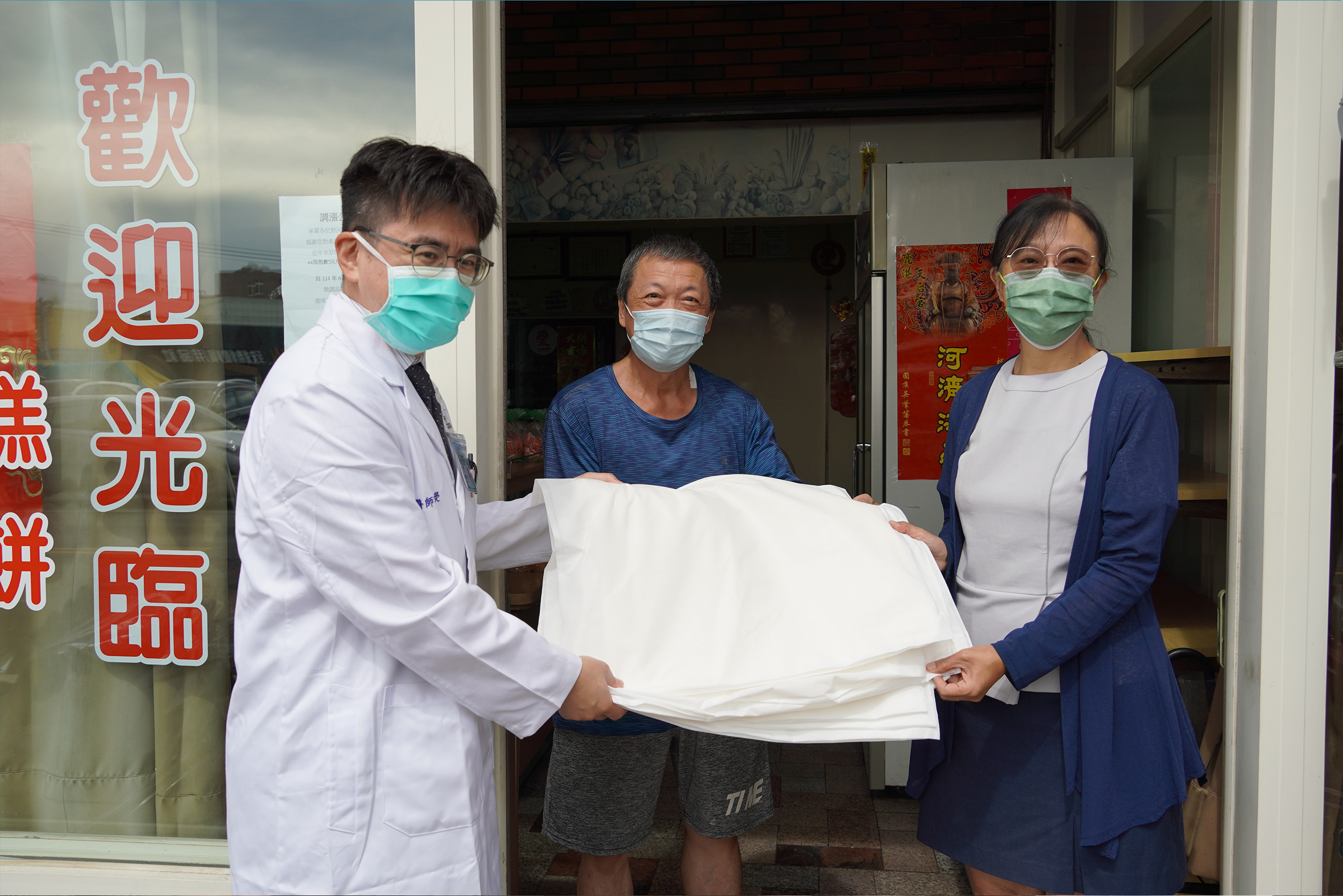 （有影片）／颱風前暖心行動！鹿基贈50袋科技沙包　助鄰居防水患 - https://www.watchmedia01.com