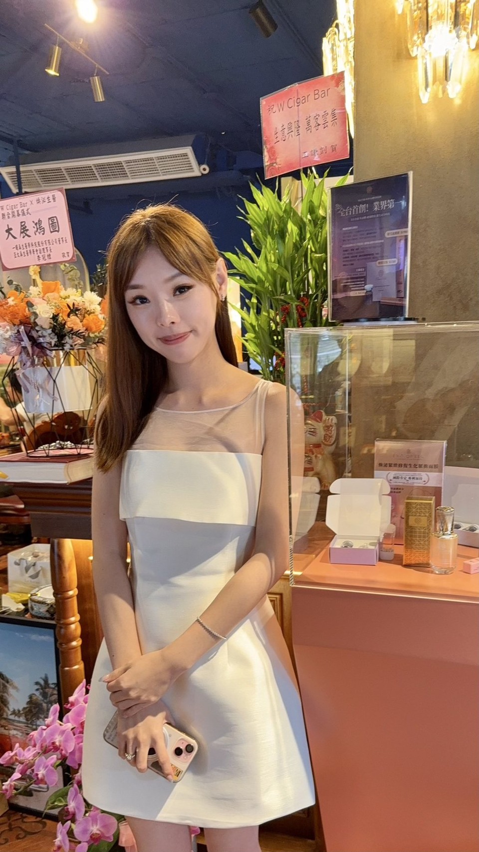 「外泌體皇后」陳珮珊說，煥泌生醫以外泌體保養科技為核心，推出系列產品。