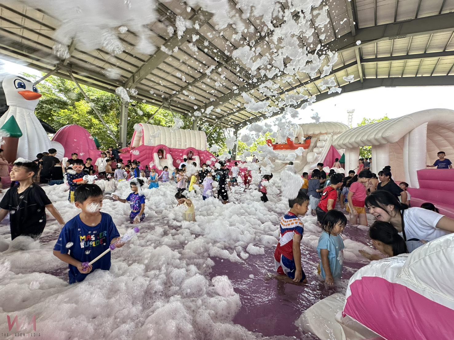 （有影片）／嗨翻芬園！「夏日親水派對」氣墊水樂園孩子們笑到「水花飛」 - https://www.watchmedia01.com