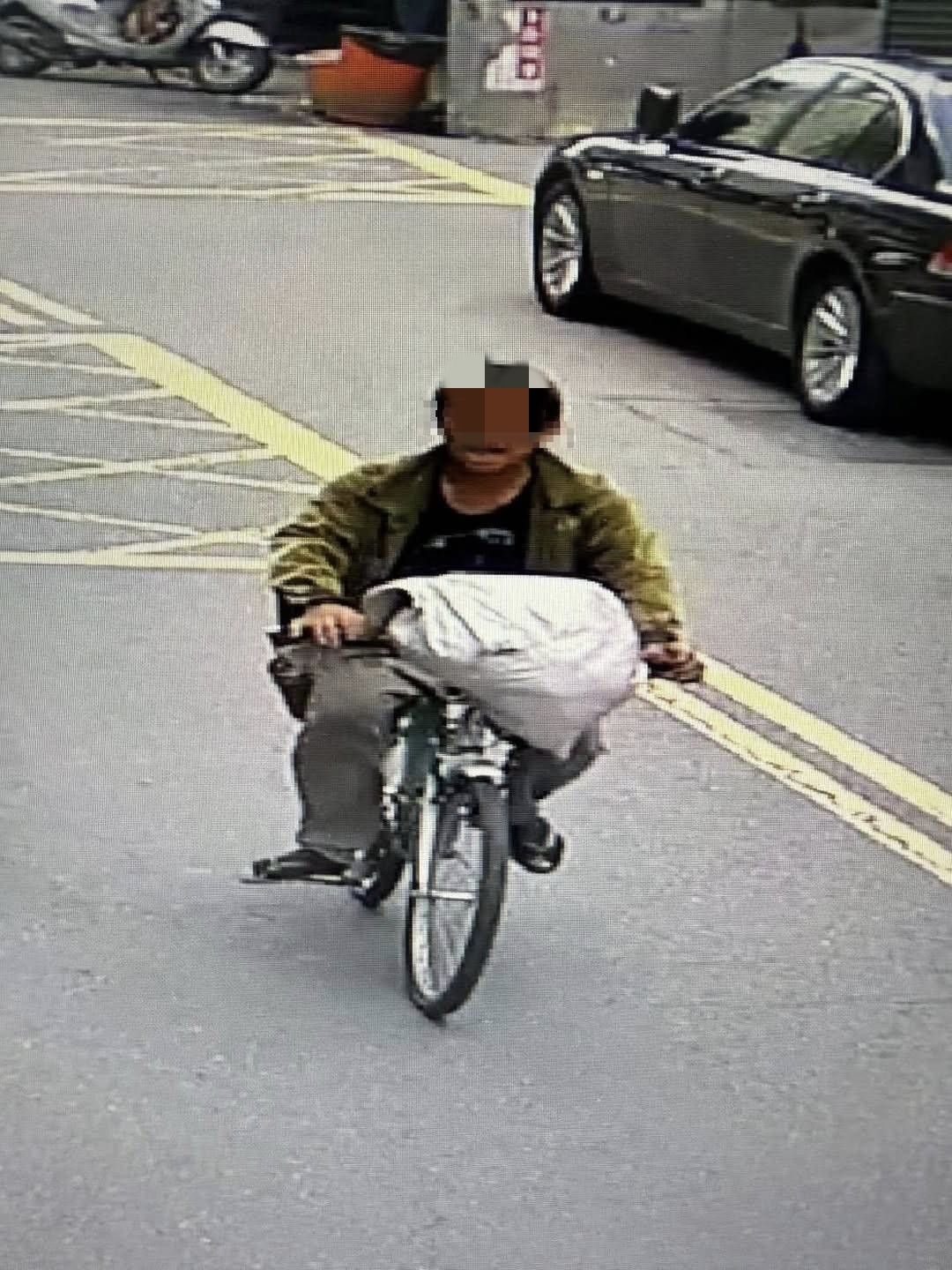 （有影片）／哇靠！員林男子騎車持刀亂砍車　路人全嚇傻 - https://www.watchmedia01.com