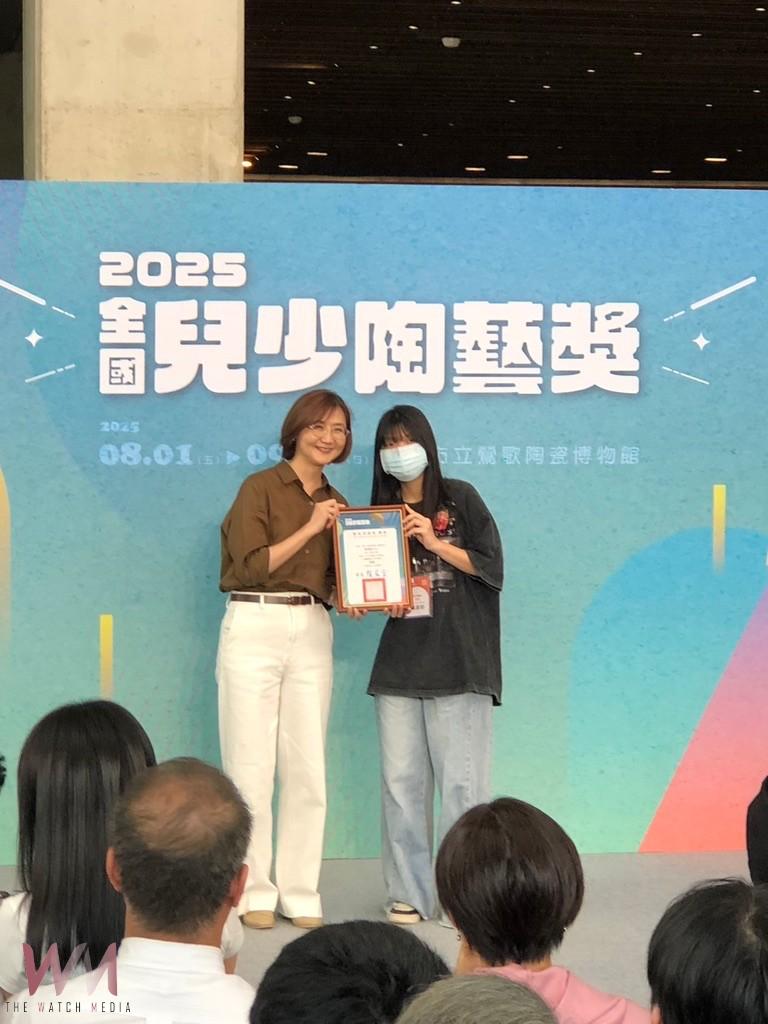 土庫商工吳家鈁勇奪2025全國兒少陶藝獎高中職組首獎　 作品《突破之橋》展現勇敢追夢精神 - https://www.watchmedia01.com