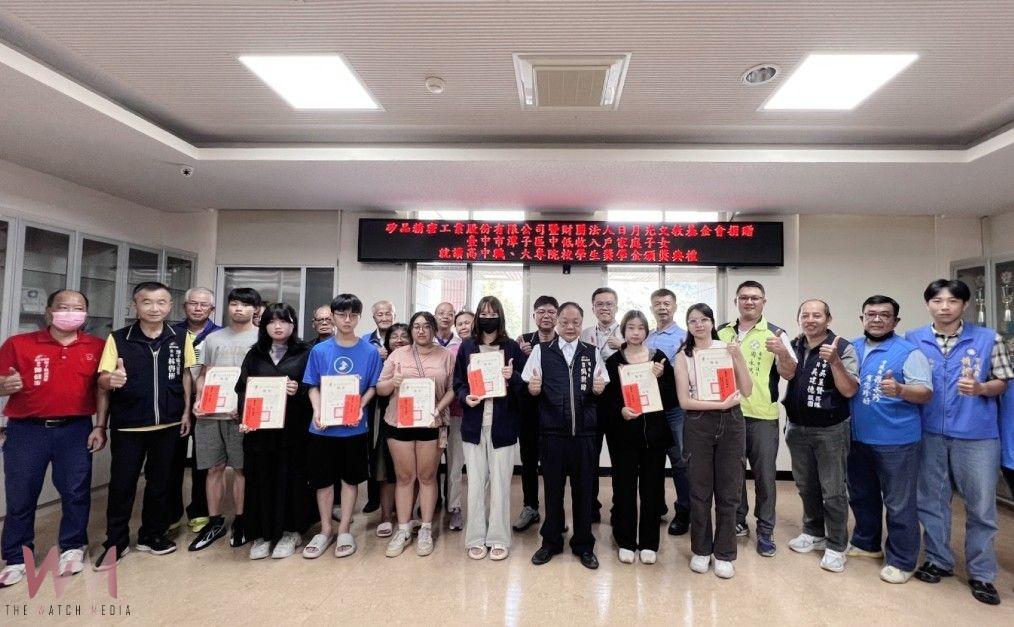 培育英才　矽品與日月光連續13年助學 捐贈獎學金嘉惠368名學子 - https://www.watchmedia01.com