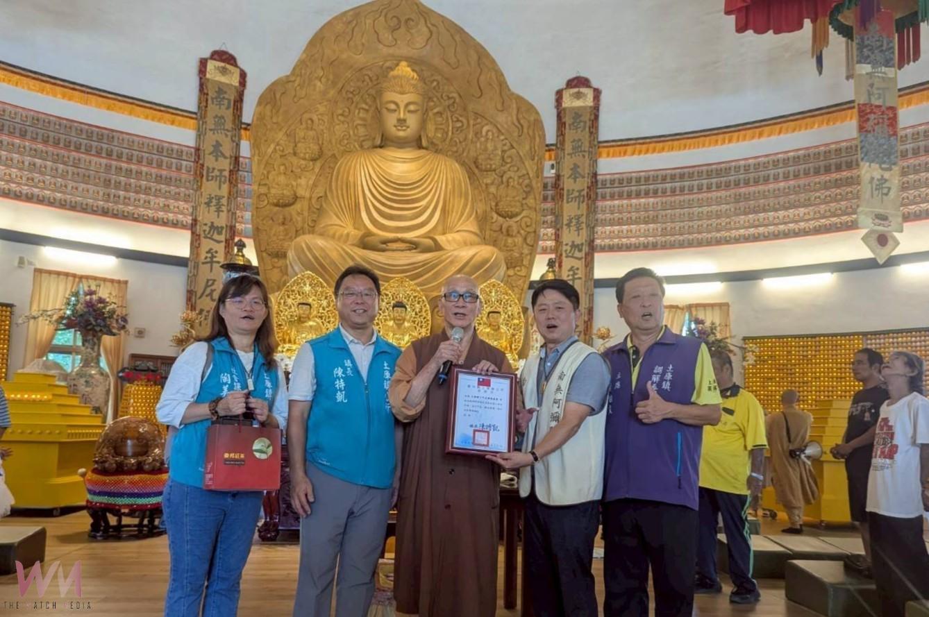 土庫鎮長率108因緣戶遠赴集集　祈福結緣並獲救助金 - https://www.watchmedia01.com
