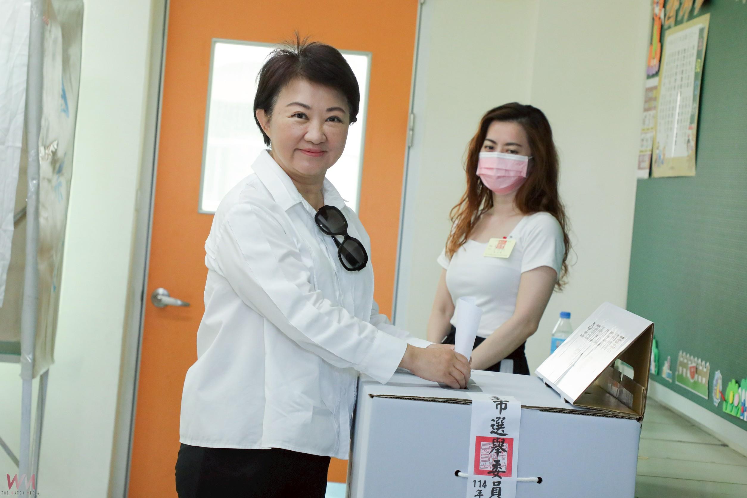 核三重啟公投、台中3選區立委罷免案投票登場　盧秀燕赴健行國小投票 - https://www.watchmedia01.com