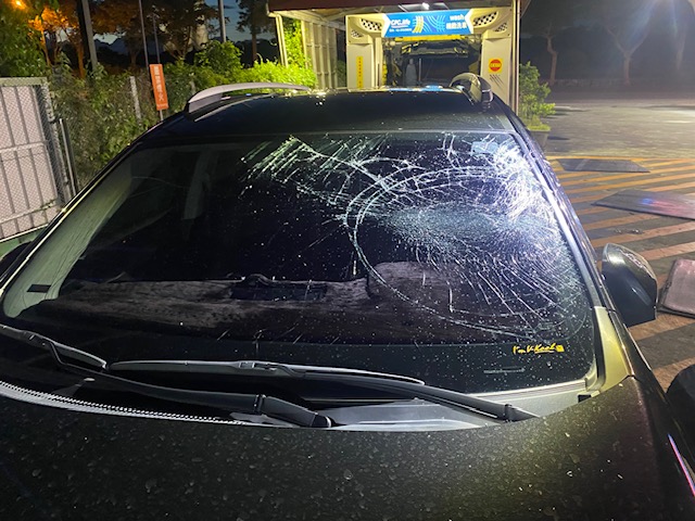 另類交通事故警方也難處理 自小客車與隧道式洗車機碰撞肇事原因待釐清 - https://www.watchmedia01.com