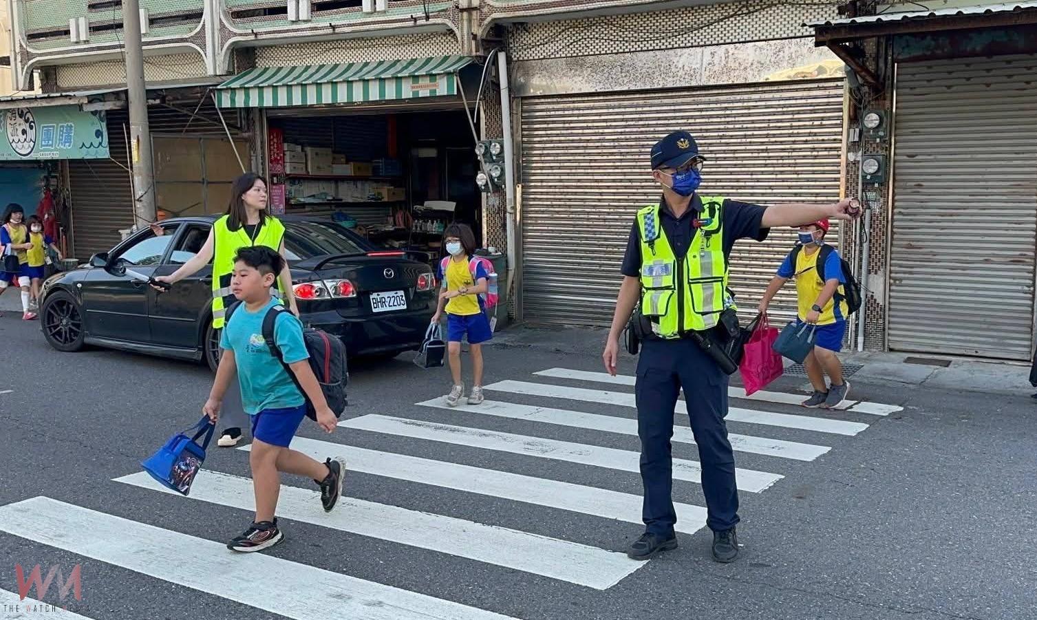 提前開學日人潮車流湧現　北港台西虎尾警全力護童 - https://www.watchmedia01.com