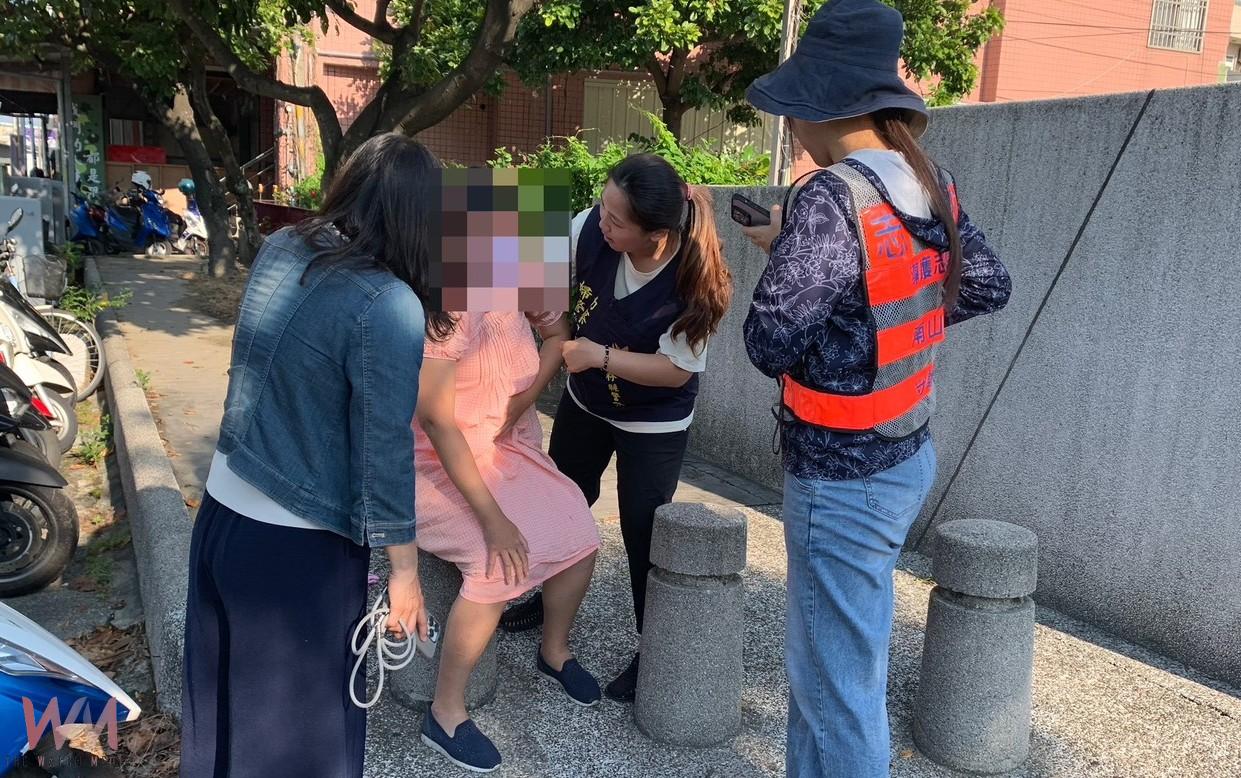 孕婦送子上學跌倒校門口　雲警護童專案即時救援母子均安 - https://www.watchmedia01.com