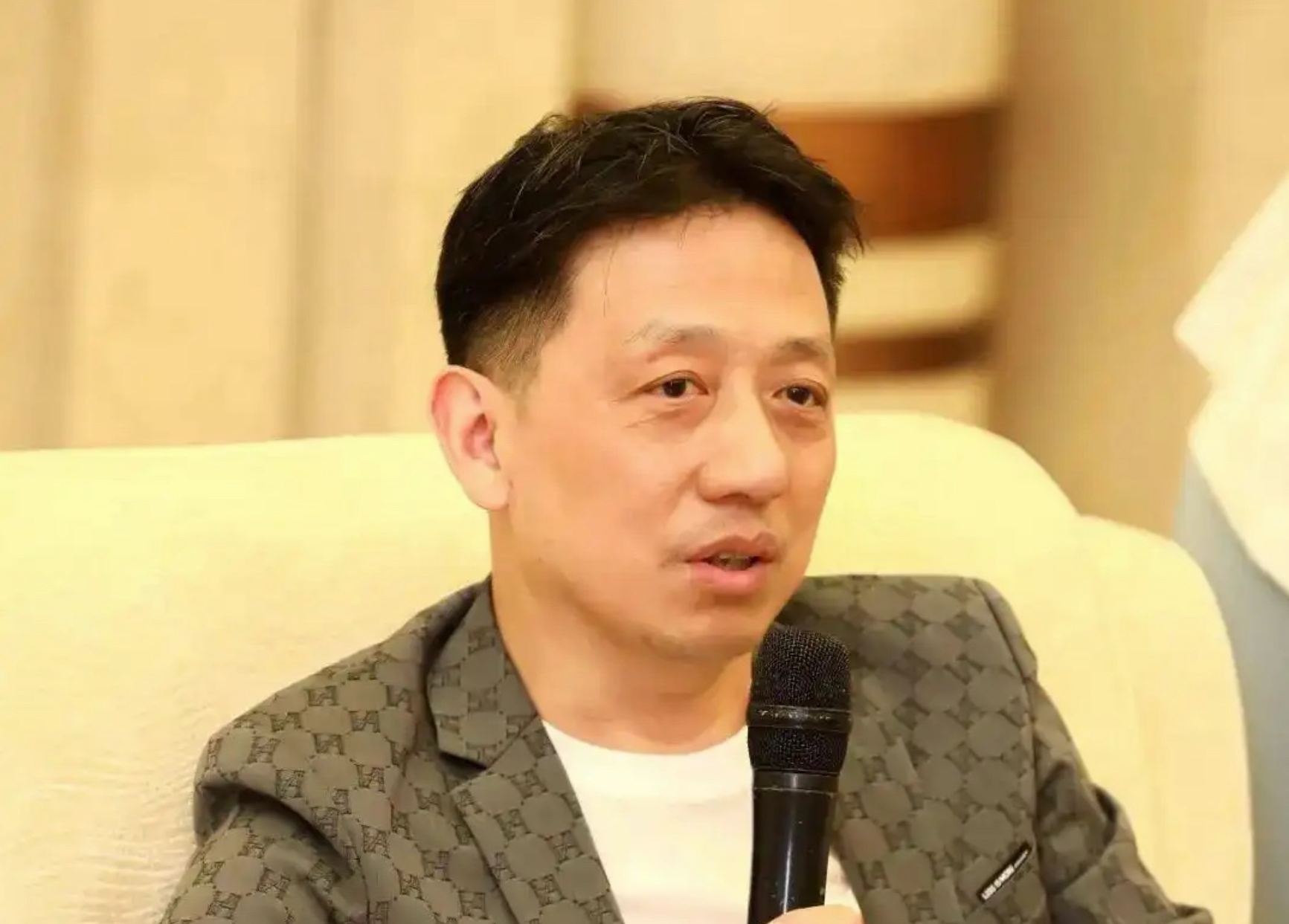顧均輝中國定位第一人 在紅海中尋找定位 - https://www.watchmedia01.com