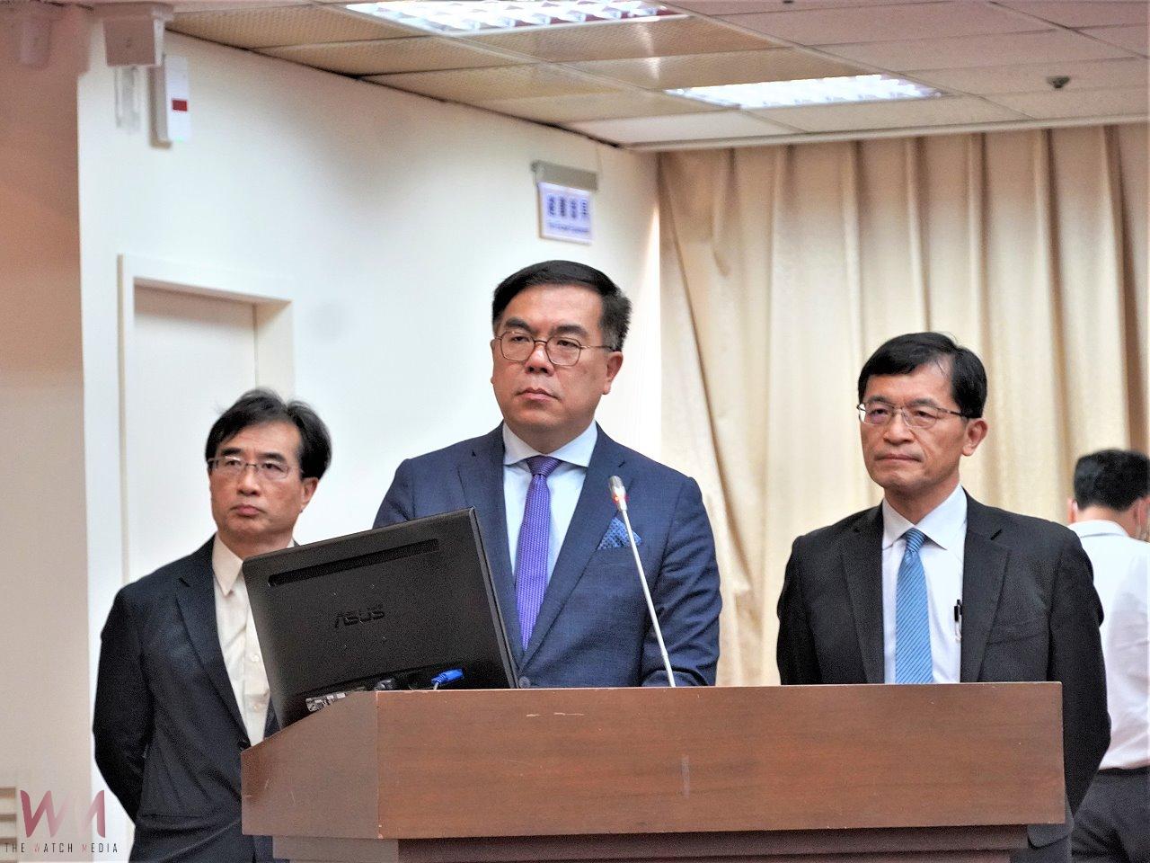 豪雨沖出八掌溪畔陳年垃圾　中央部會允諾負起清理全責 - https://www.watchmedia01.com