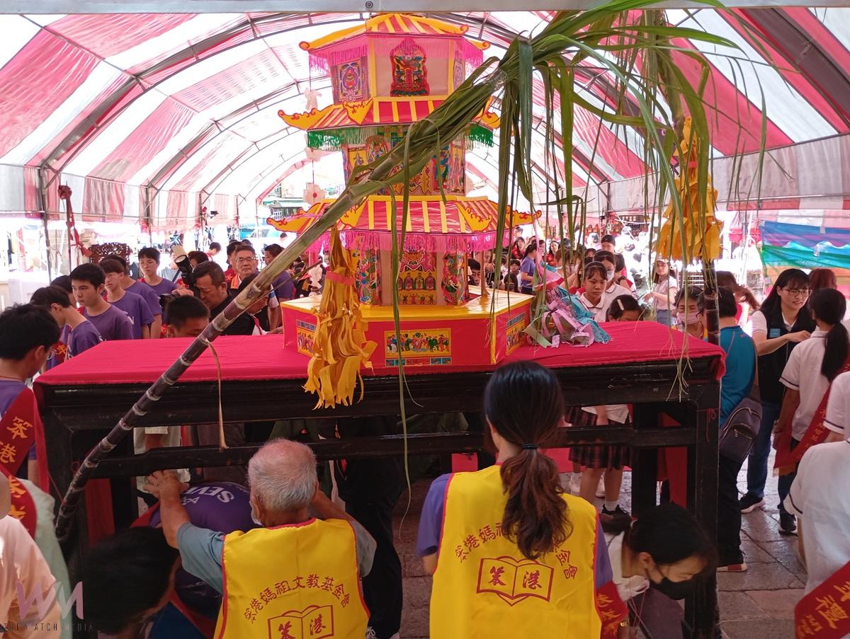（有影片）／ 全台唯一佛教禮儀古笨港成年禮 北港320學子脫絭迎人生新頁 - https://www.watchmedia01.com