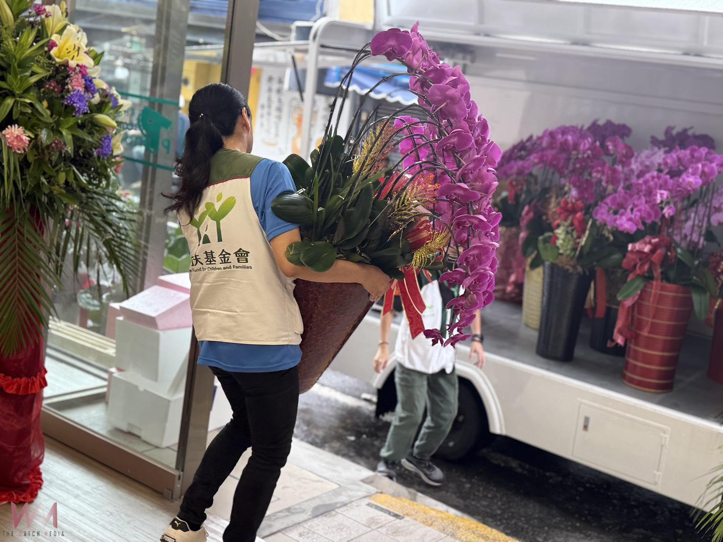 （有影片）／揭牌花禮化為公益　彰化民眾黨攜手家扶　把祝福變力量 - https://www.watchmedia01.com