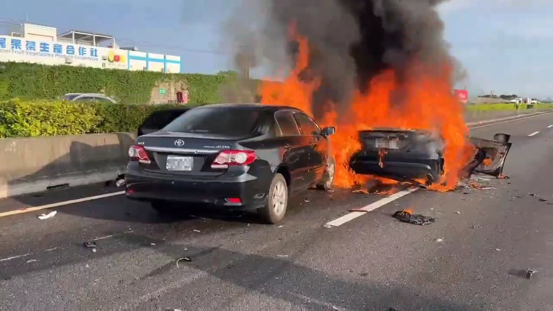 （有影片）／是捉交替嗎？七月毛毛的…國道1號215K火燒車悲劇 - https://www.watchmedia01.com