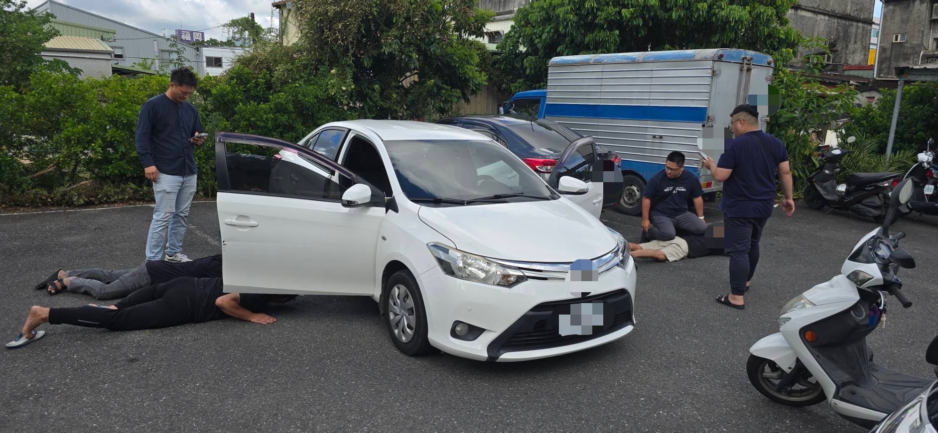 雙方糾紛當街強壓人 上車 警出動快打2小時內逮四嫌 - https://www.watchmedia01.com