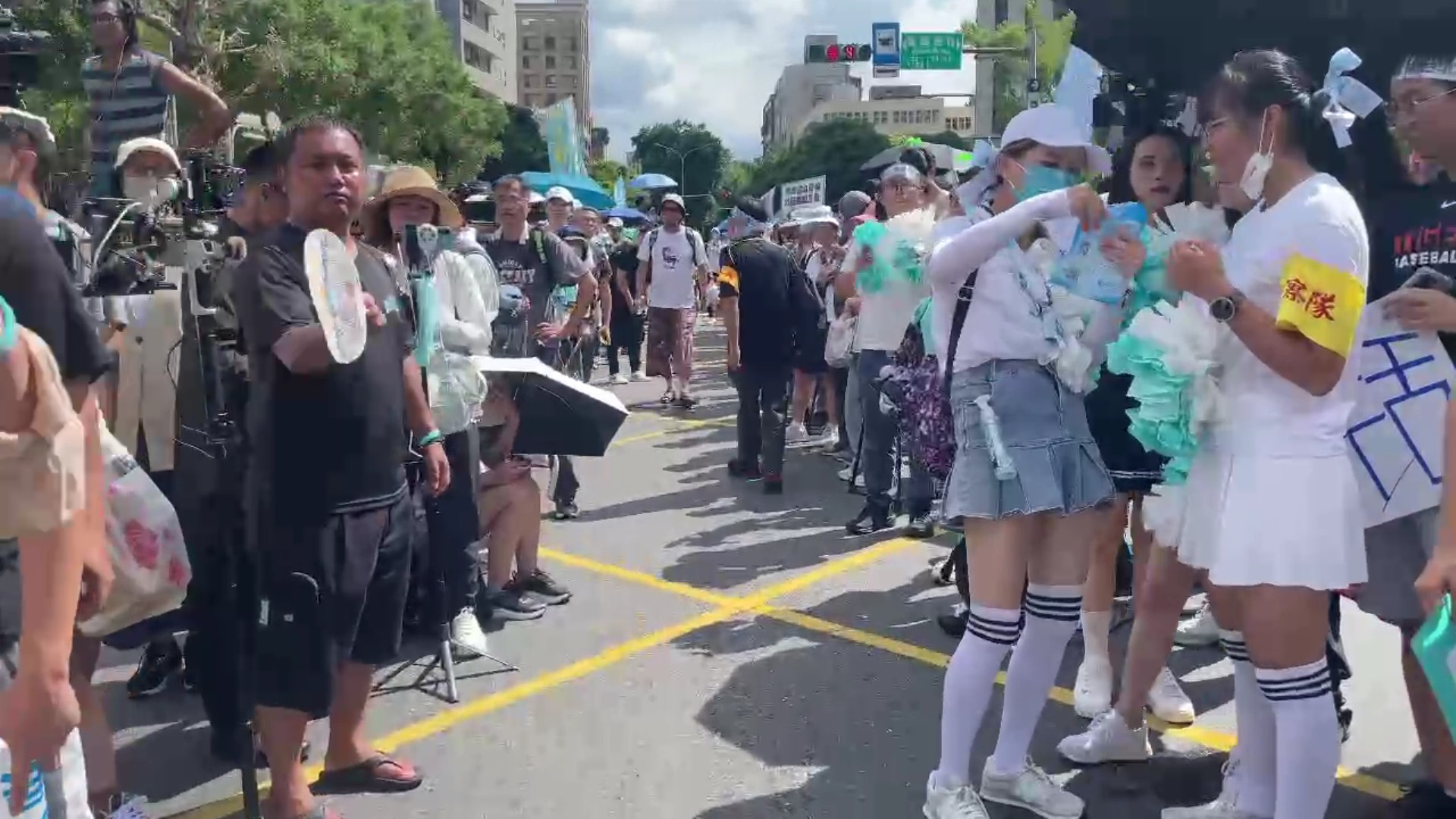(有影片)/獲准交保!柯文哲交保彰化支持者北上 主委留守地方 - https://www.watchmedia01.com