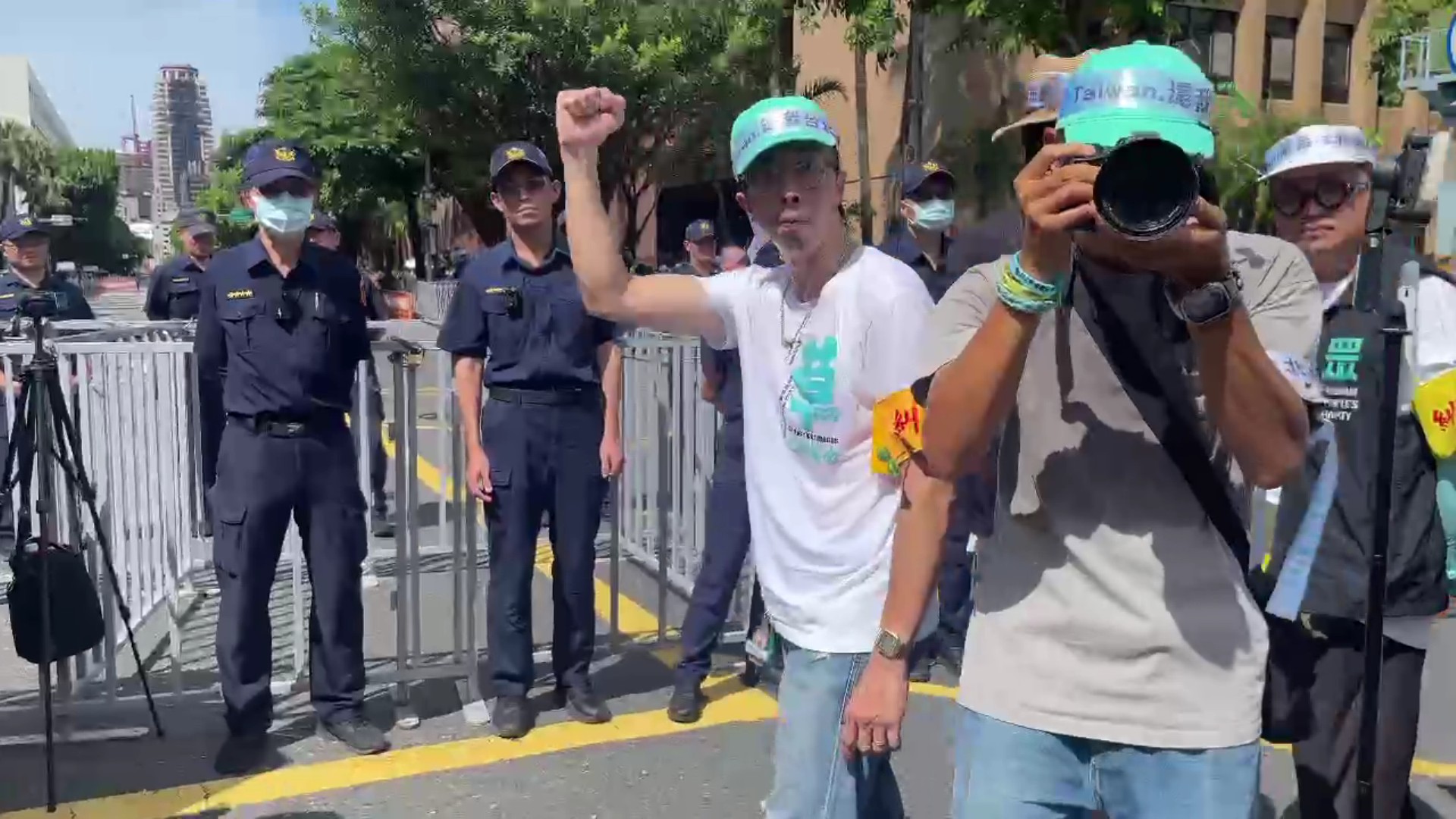 （有影片）／獲准交保！柯文哲交保彰化支持者北上　主委留守地方 - https://www.watchmedia01.com