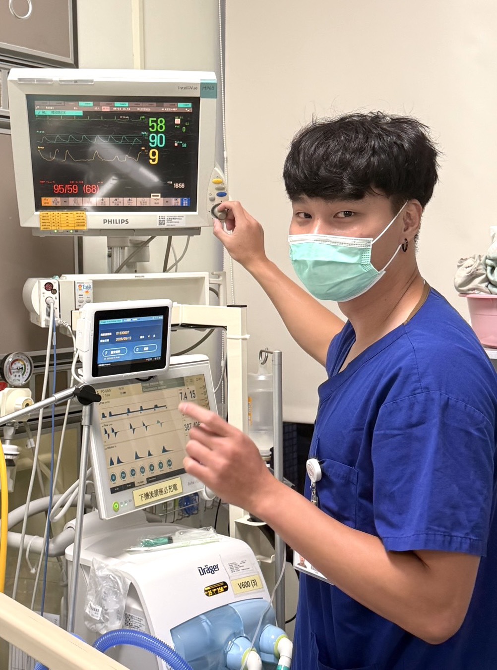 橄欖球員轉戰護理師 投身加護病房守護生命 - https://www.watchmedia01.com