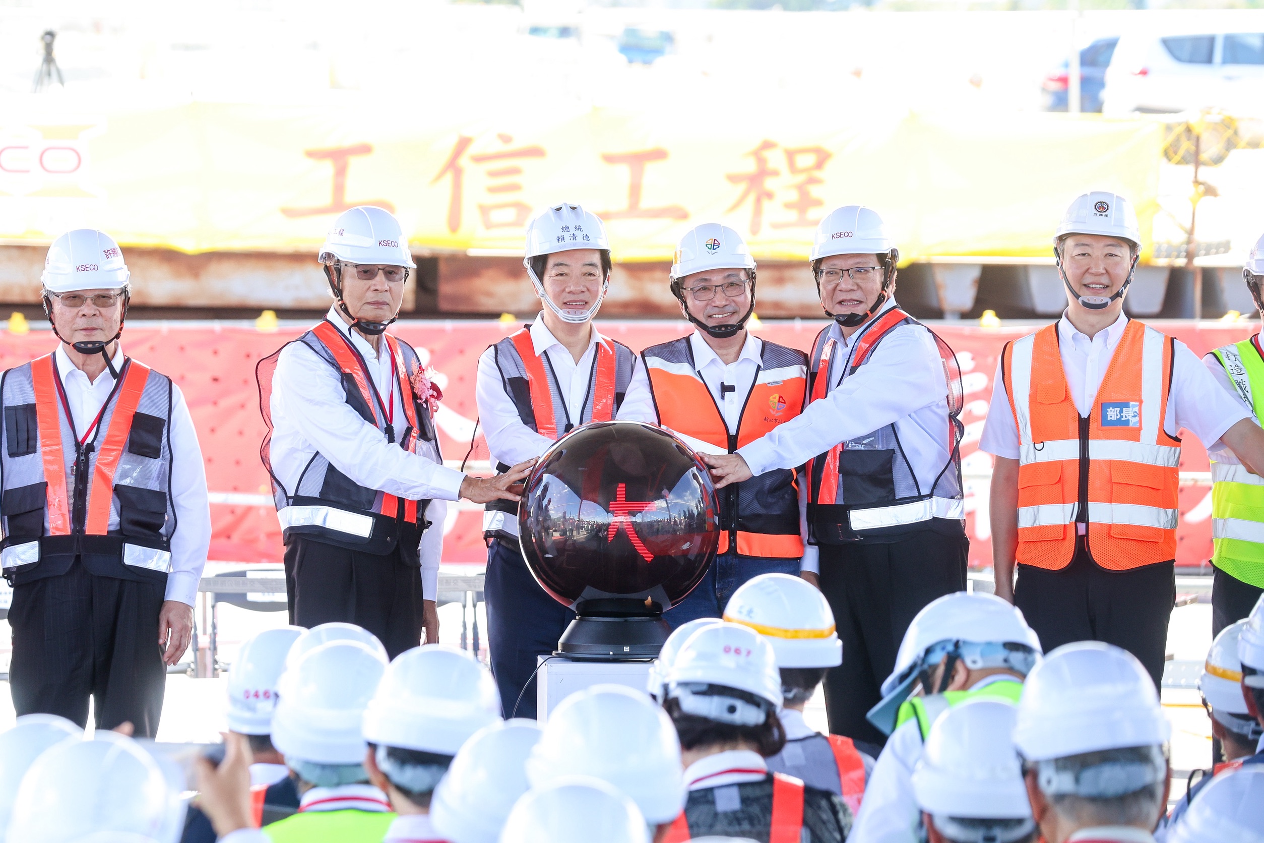 淡江大橋舉行合龍儀式　預計115年5月通車 - https://www.watchmedia01.com