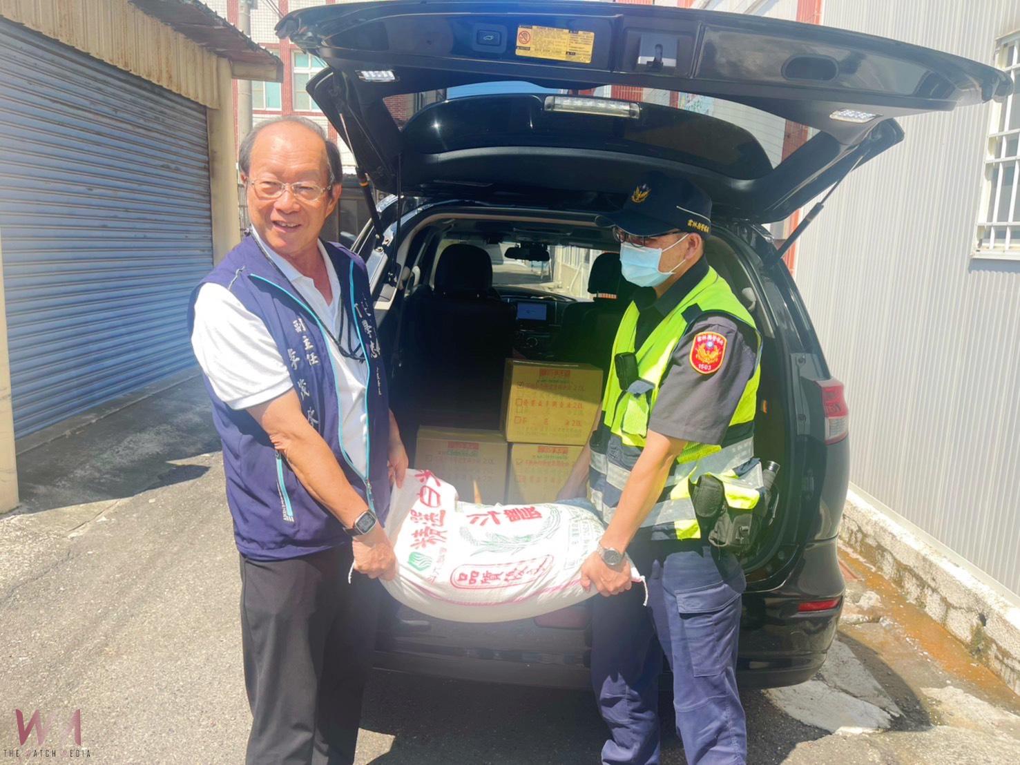 北港警結合善團送暖 關懷弱勢不忘防詐 - https://www.watchmedia01.com