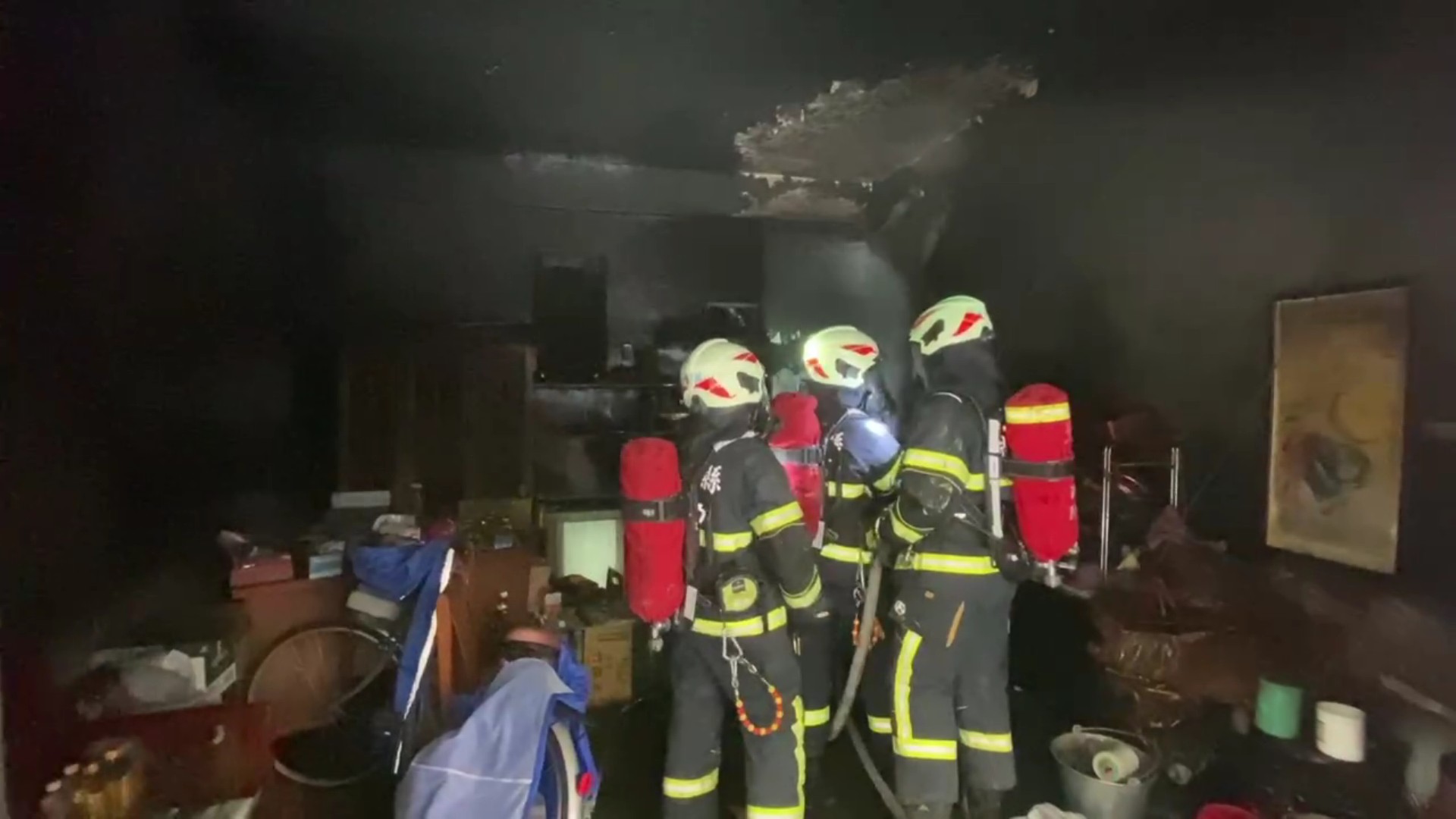 （有影片）／北斗民宅火警奪命　濃煙吞噬憨厚青年　單親家庭心碎悲痛 - https://www.watchmedia01.com