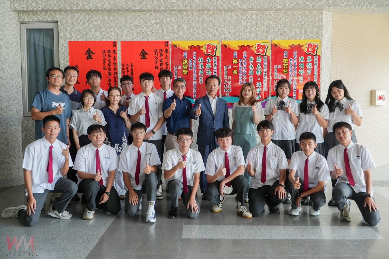永慶高中學子奪國際獎項     縣長翁章梁頒獎嘉勉 - https://www.watchmedia01.com