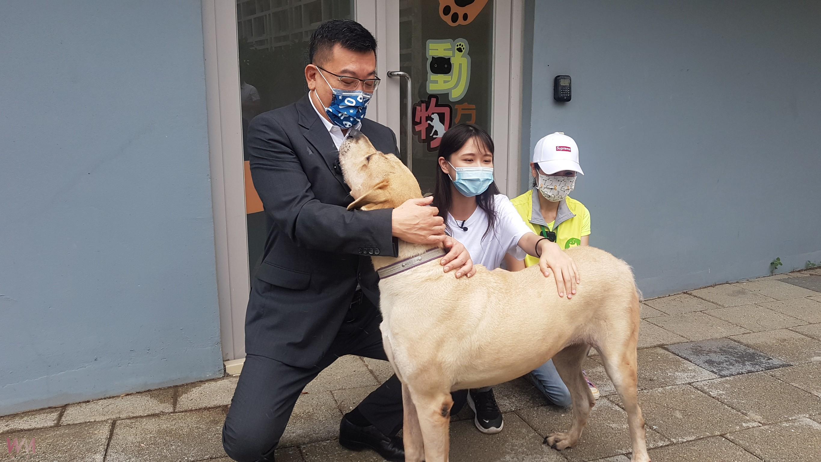 竹市議長許修睿長年投入動保事務 榮獲「2025全國縣市議員動物保護貢獻獎」 - https://www.watchmedia01.com