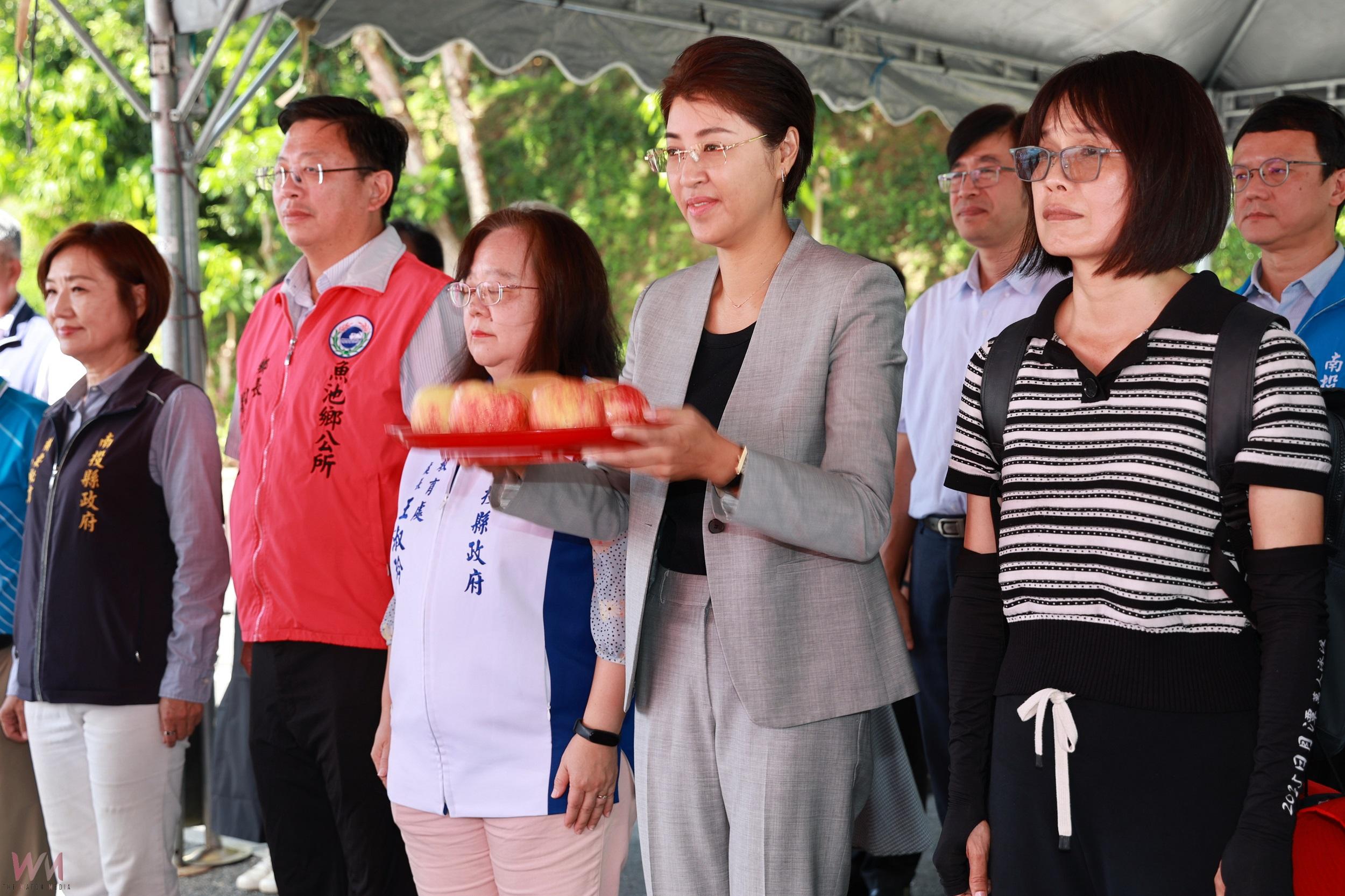 萬人泳渡日月潭將登場 許淑華縣長日月潭朝霧碼頭祈福 - https://www.watchmedia01.com