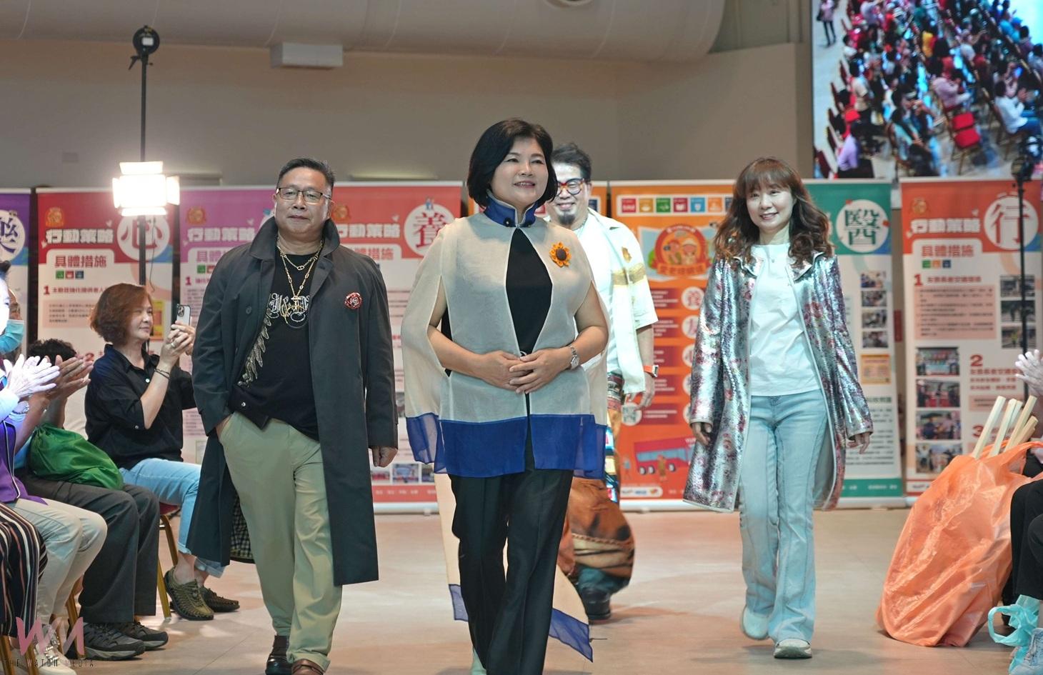 張麗善攜40位長輩伸展台走秀　70歲長輩自信登台展魅力 - https://www.watchmedia01.com