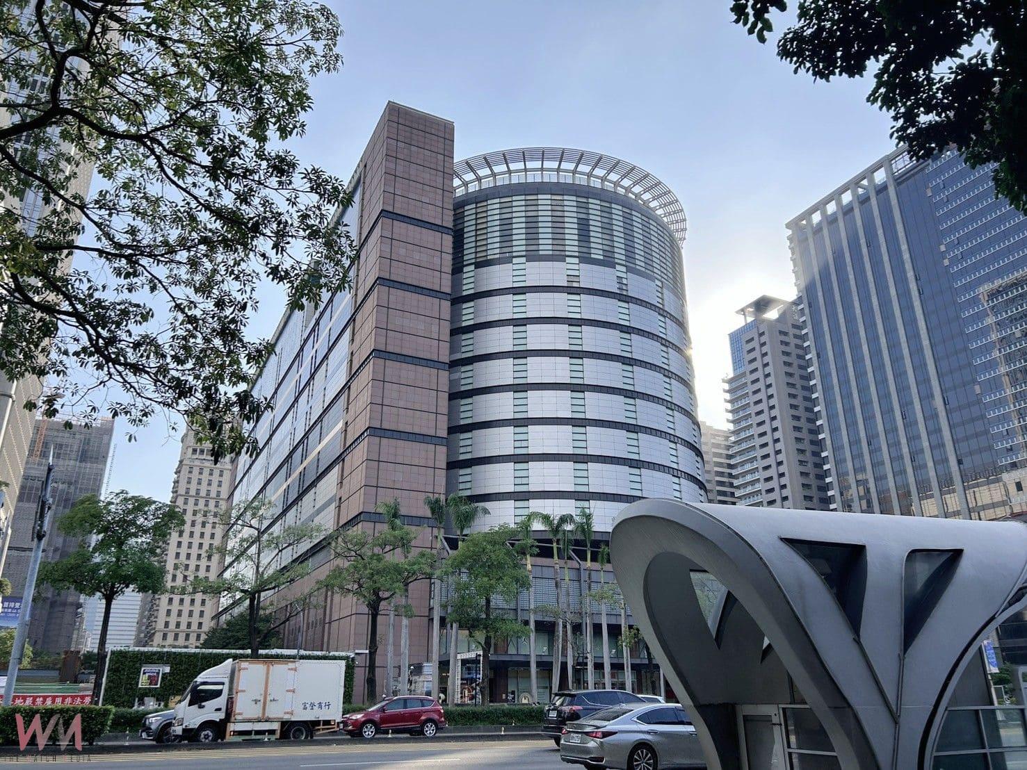 中市都發局：新光三越9月26日依規核准恢復使用　後續應依規維護建物合法使用和公共安全等 - https://www.watchmedia01.com