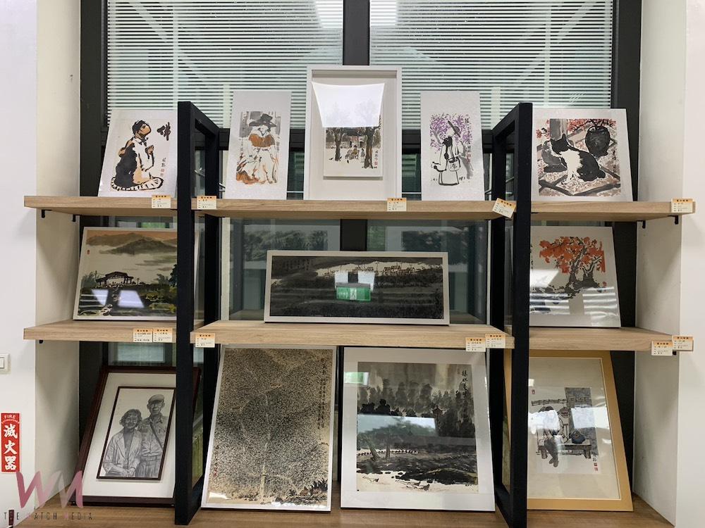 集各藝術家大作的藝展。（圖/記者陳惲朋攝）