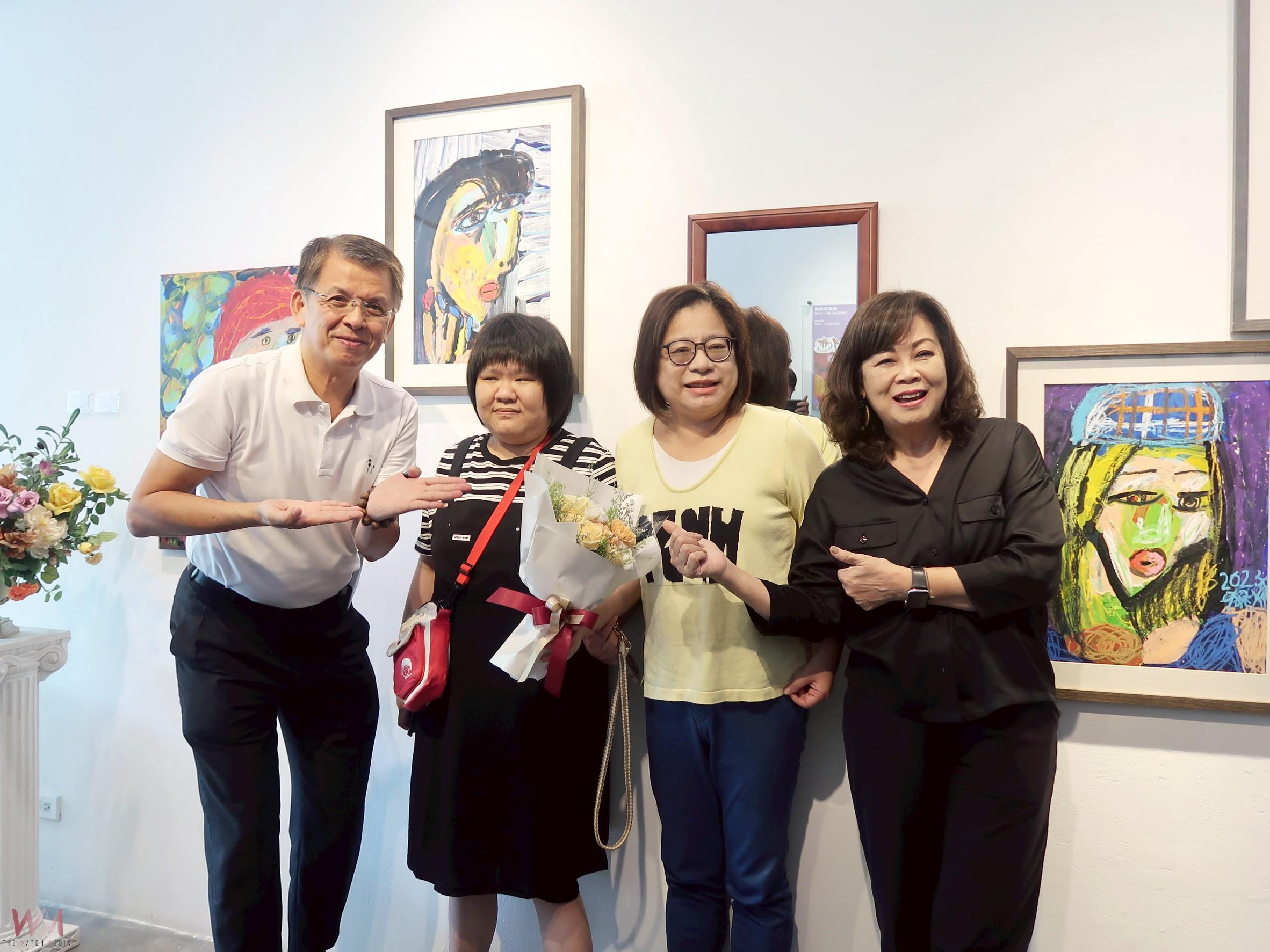 在抽象色彩間抒發生命重量　賴櫟安個展《快樂你我他》展現堅毅與溫暖 - https://www.watchmedia01.com