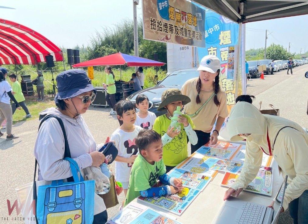 守護海洋生態　中市環保局推動「煙蒂不落地 減塑好生活」 近千人響應淨灘 - https://www.watchmedia01.com