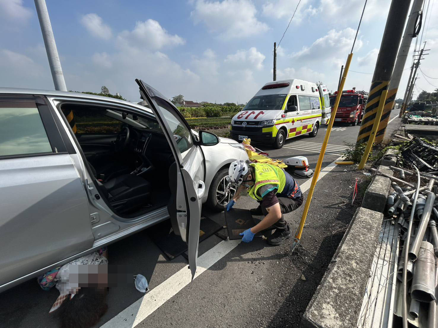 永靖巷口驚傳死亡車禍！79歲婦人被壓車底　搶救不治 - https://www.watchmedia01.com