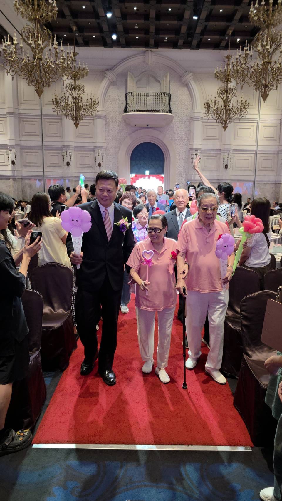 員林市表揚426對長壽佳偶　金婚、鑽石婚、白金婚齊聚一堂 - https://www.watchmedia01.com