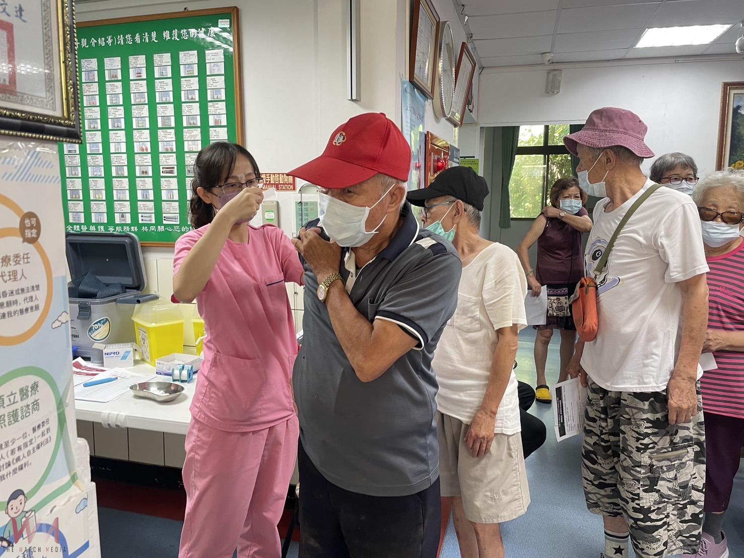 (有影片)/秋冬病毒高峰 彰化榮家流感、新冠疫苗接力接種 - https://www.watchmedia01.com
