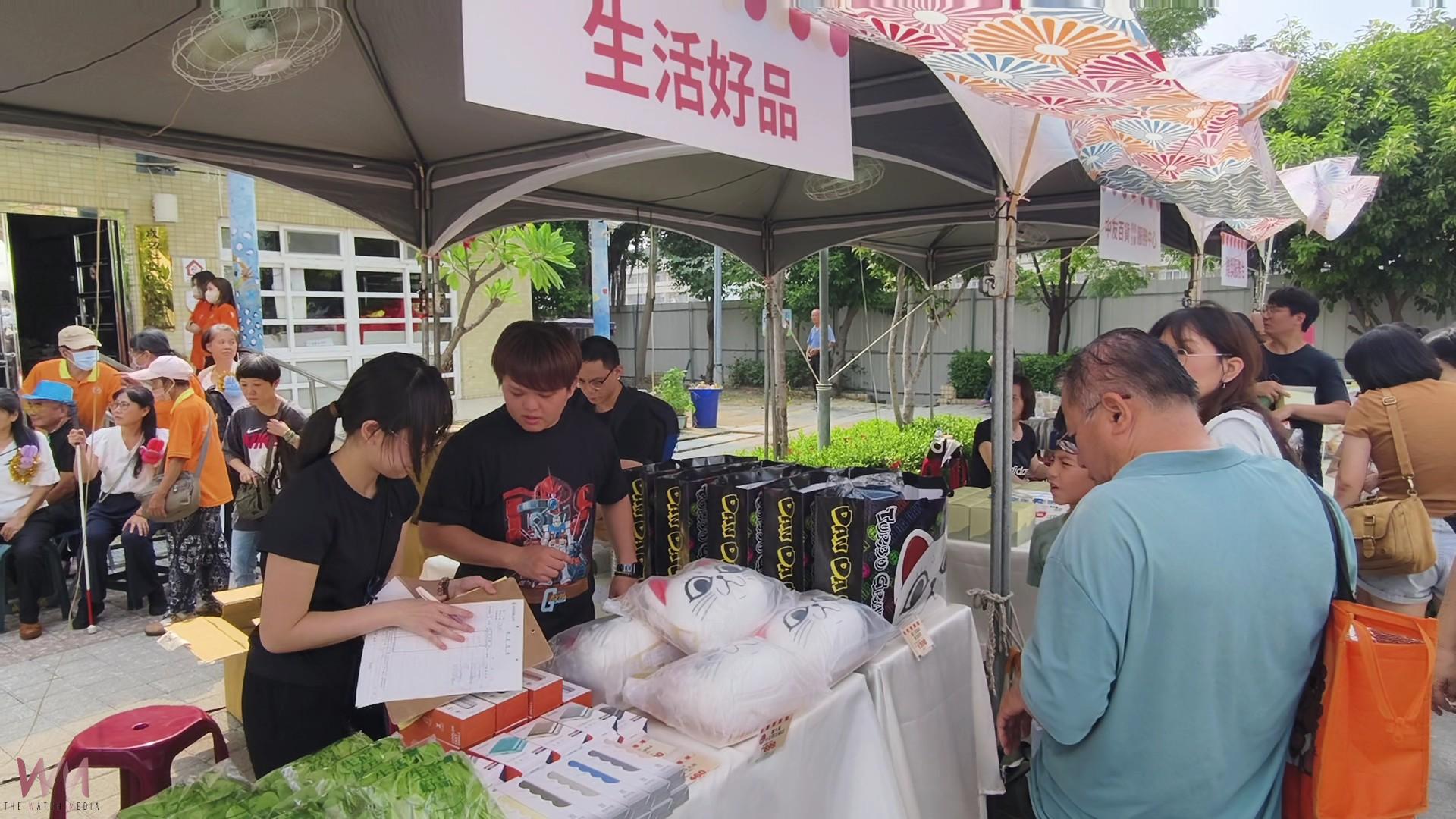 (有影片)/中友獻愛生活市集 粉碎中友百貨彰化店流標謠言 - https://www.watchmedia01.com