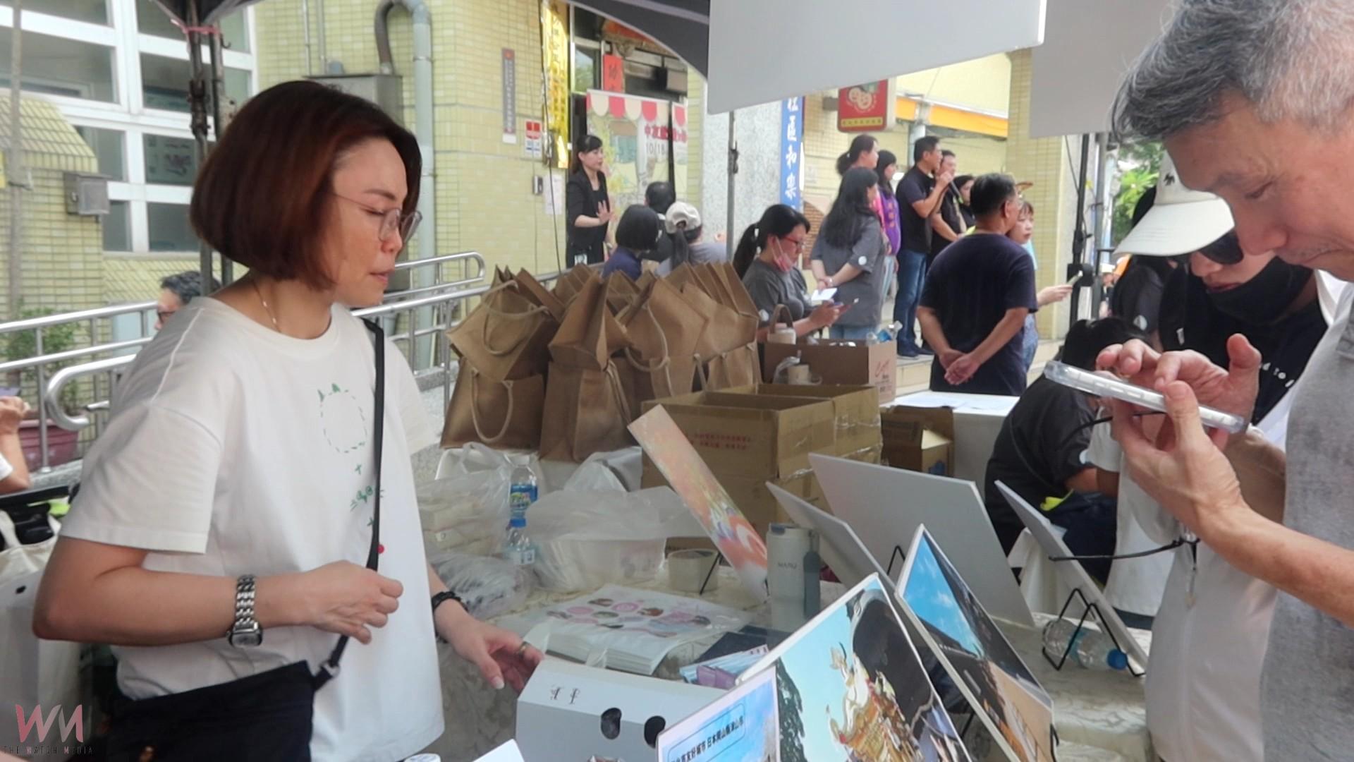 (有影片)/中友獻愛生活市集 粉碎中友百貨彰化店流標謠言 - https://www.watchmedia01.com