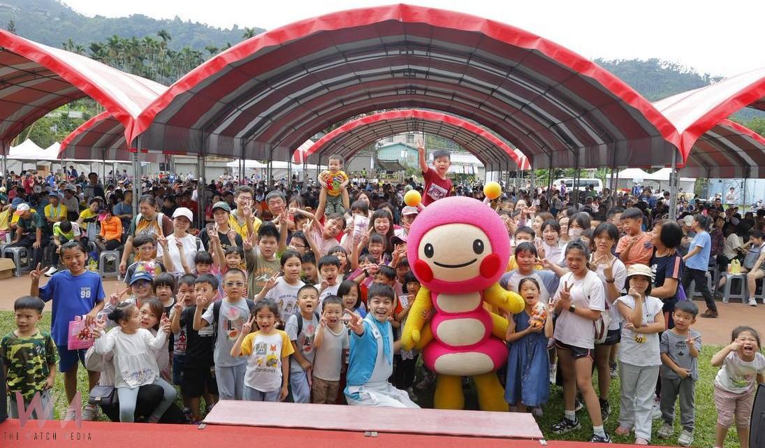 古坑咖啡香中健步行 兩千人共賞田野風光迎咖啡節 - https://www.watchmedia01.com