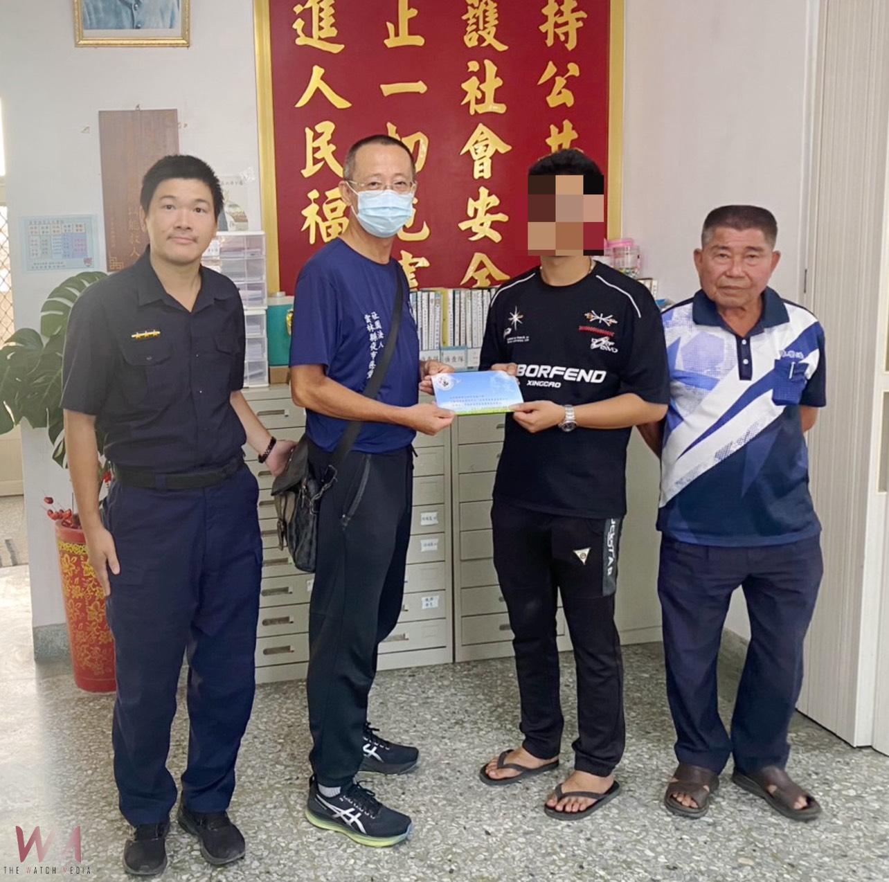 民眾車禍亡 北港警偕夜市慈愛會助安葬 - https://www.watchmedia01.com