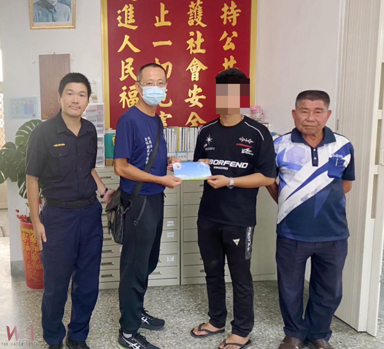 民眾車禍亡 北港警偕夜市慈愛會助安葬 - https://www.watchmedia01.com