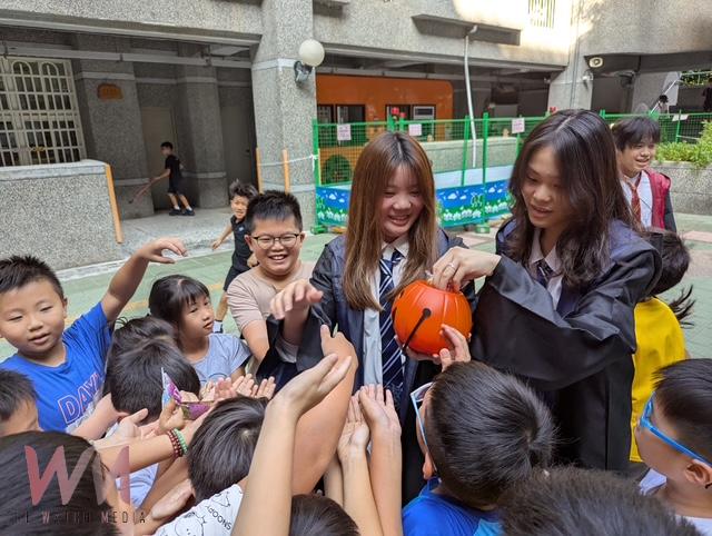 (有影片)/慶祝萬聖節 聯合國際實驗教育機構UEIS宜蘭快閃演出 - https://www.watchmedia01.com