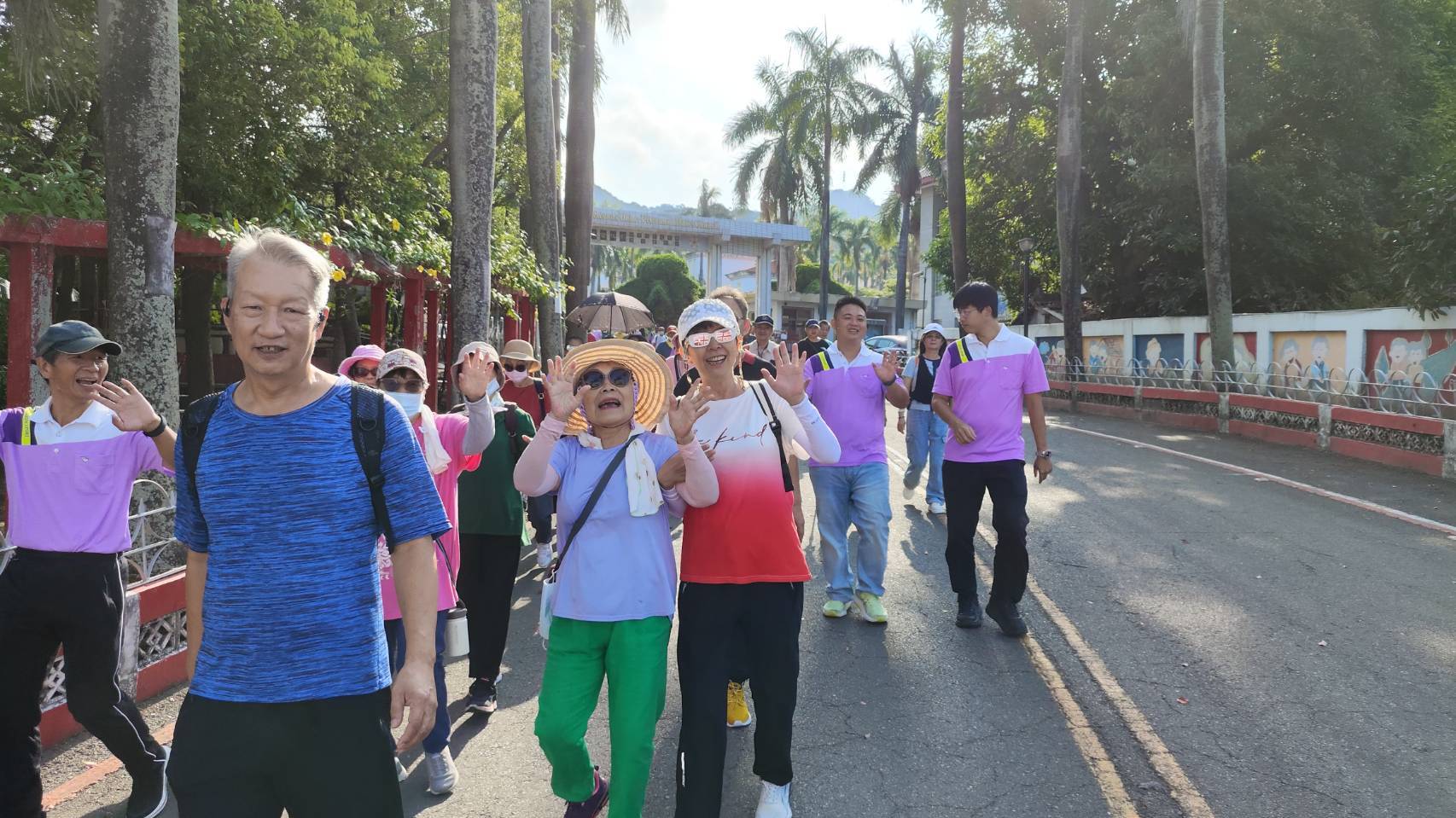 (有影片)/彰化榮家健行趣味兼具 溫馨慶祝第47屆榮民節 - https://www.watchmedia01.com