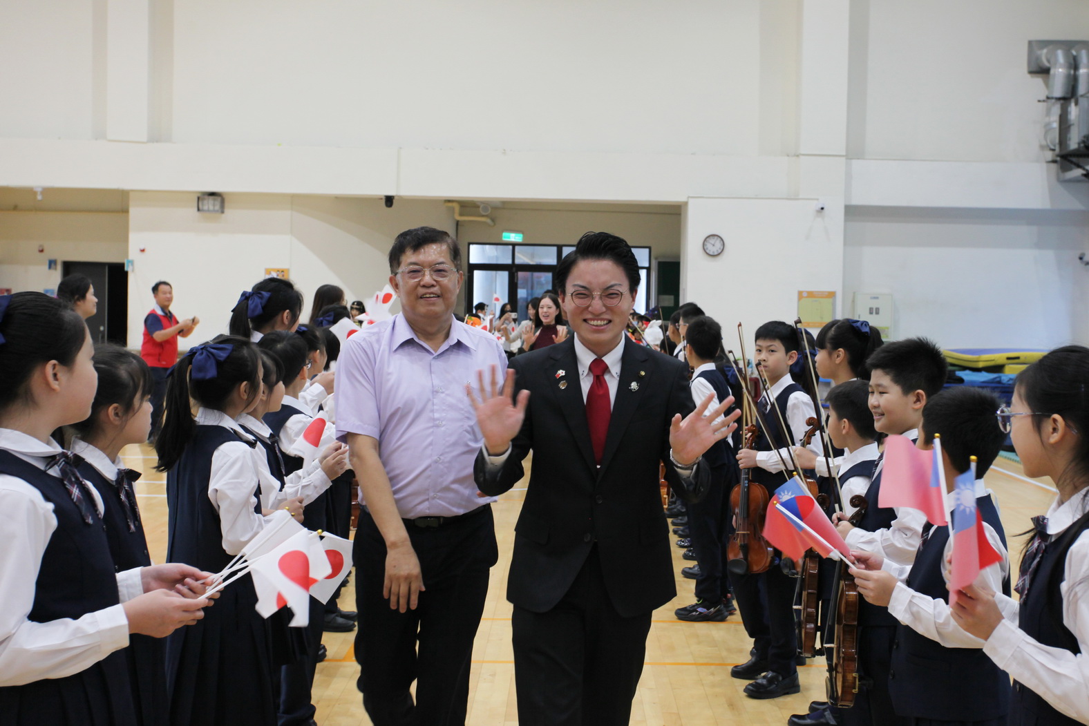 桃園市青埔國小弦樂暖流跨海! 萬聖節奇遇日本友人 共織國際音樂夢 - https://www.watchmedia01.com