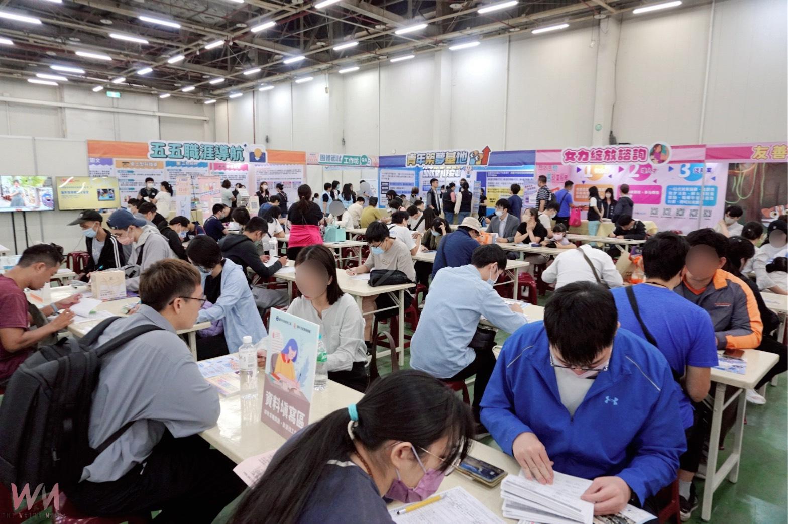 創造就業與產業發展 中市勞工局就博會吸引上千名求職者 媒合率達6成 - https://www.watchmedia01.com