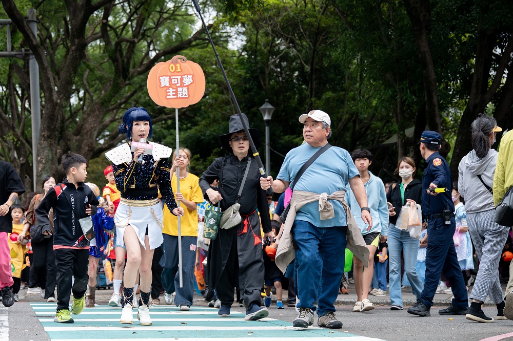 萬聖節搗蛋派對嗨翻林口 議員蔡淑君號召萬人變裝遊行綿延1.7公里 - https://www.watchmedia01.com