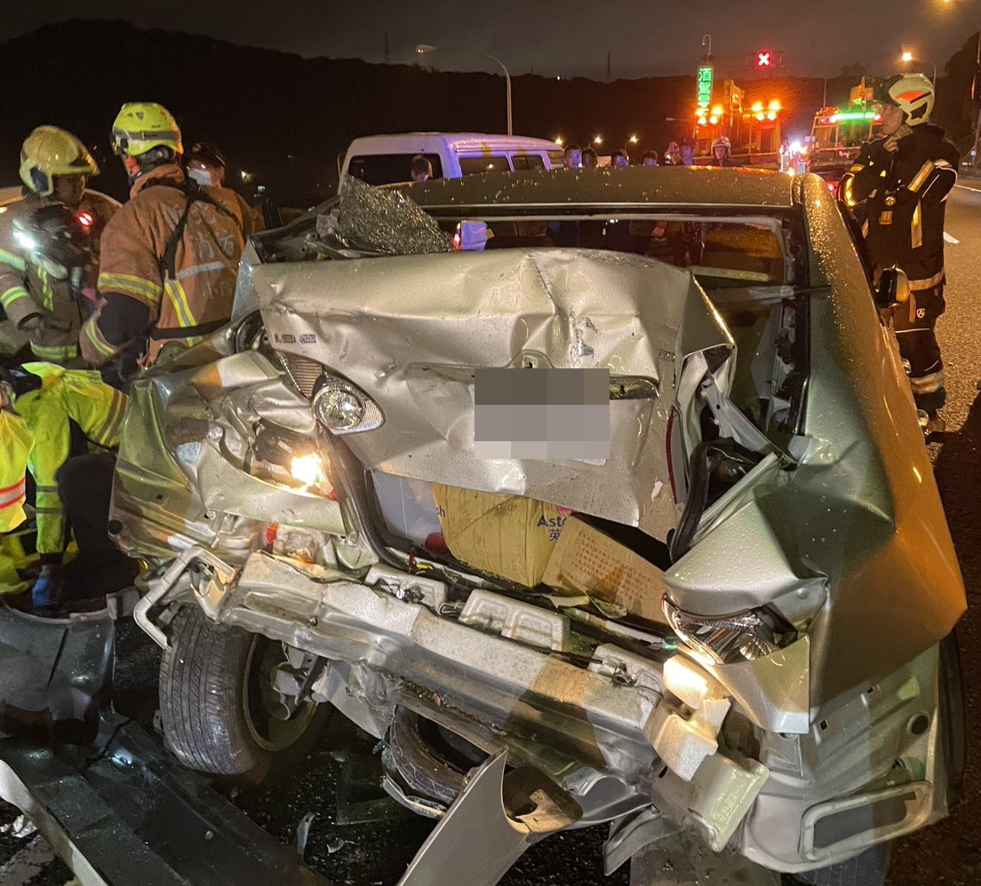 國道1號桃園段連環追撞釀驚魂 國道警籲駕駛速拍照速移車 - https://www.watchmedia01.com