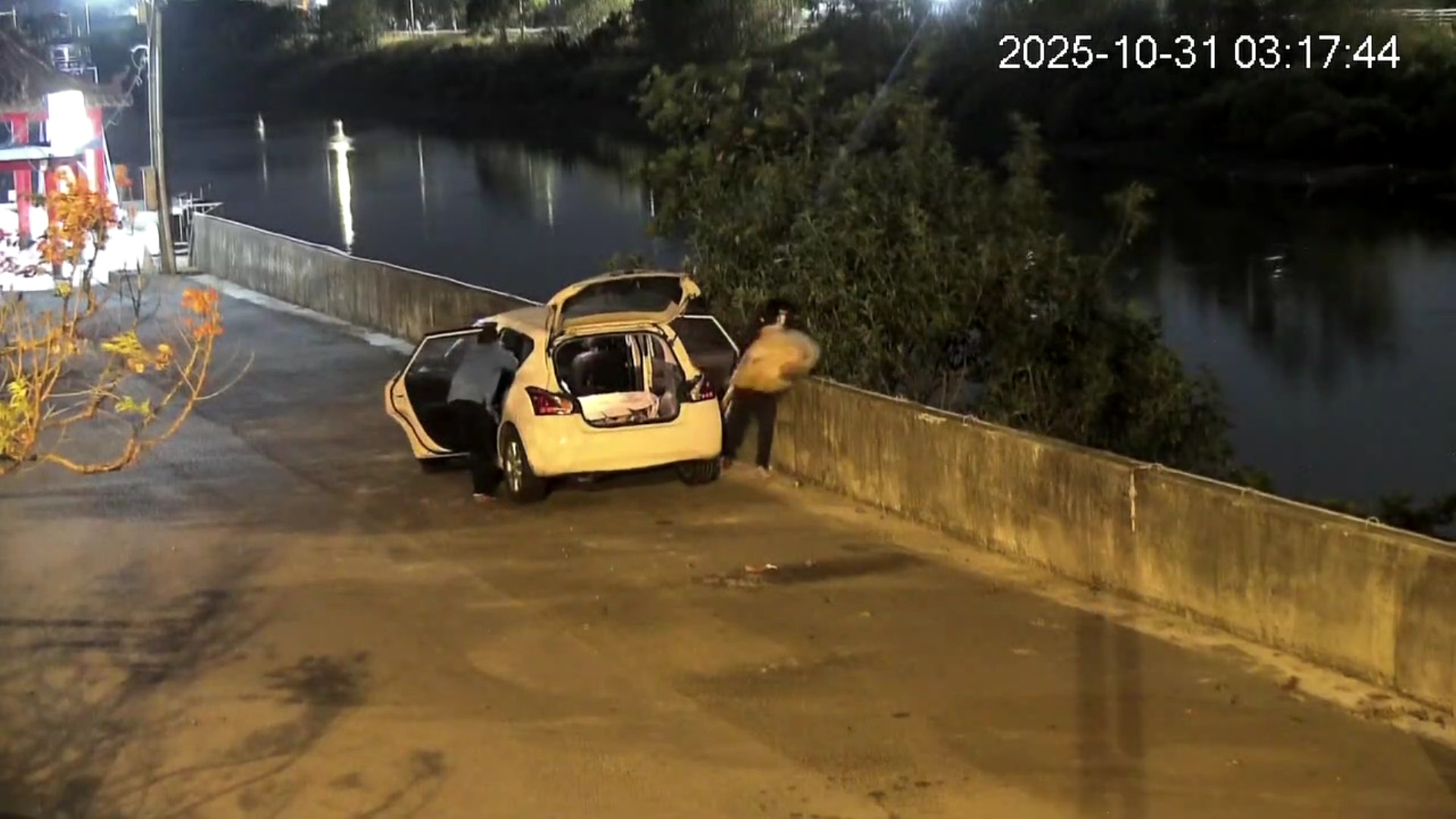 (有影片)/鹿港福口厝亂丟垃圾頻繁 移動監視器12小時拍3起行為人 - https://www.watchmedia01.com